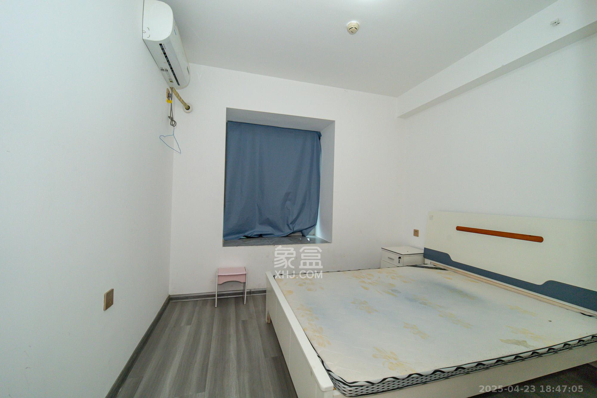 金科时代中心 4室2厅2卫 110.0万 金科时代中心 4室2厅2卫 110.0万卧室