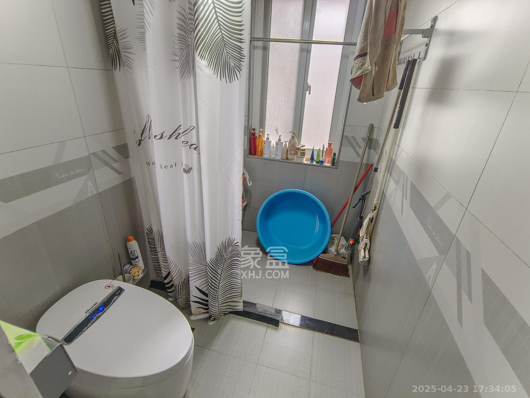 山水湾  4室2厅2卫    78.8万 山水湾  4室2厅2卫    78.8万卫生间