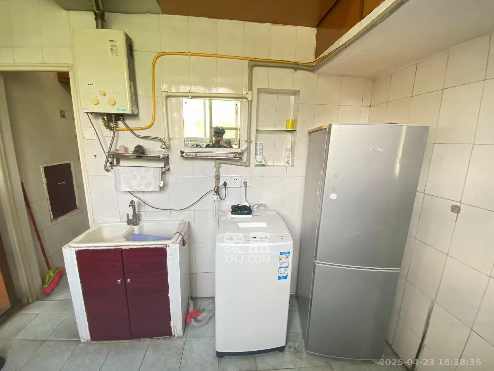 妹子山社区(曙光社区) 1室1厅1卫 1000.0元/月 妹子山社区(曙光社区) 1室1厅1卫 1000.0元/月室内图