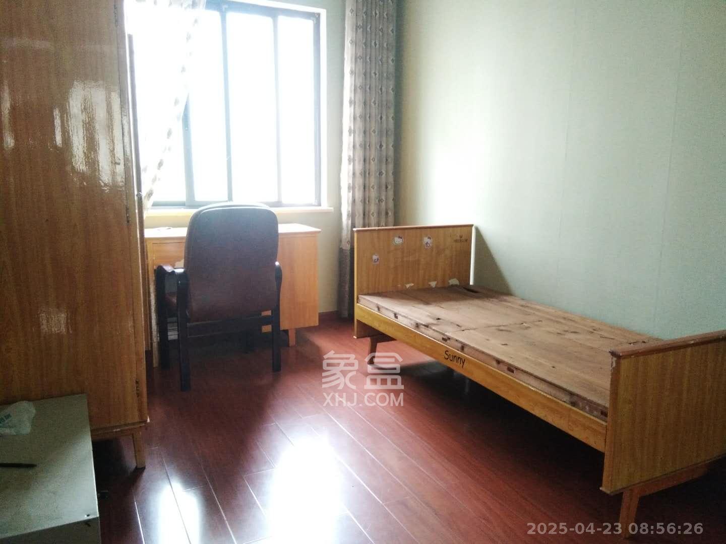 满庭芳小区 3室2厅1卫 2500.0元/月 满庭芳小区 3室2厅1卫 2500.0元/月室内图