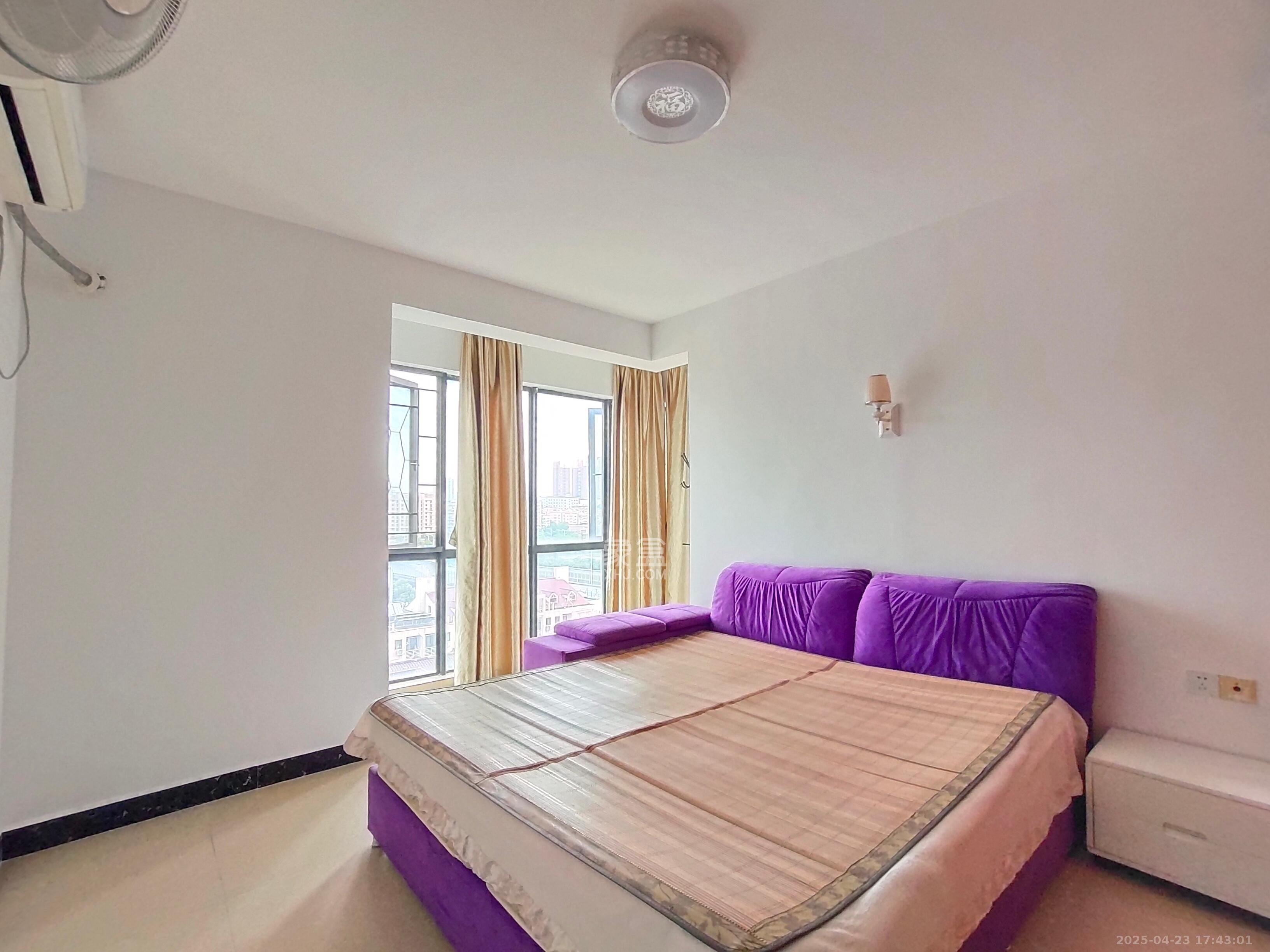 融科东南海 3室2厅1卫 2500.0元/月 融科东南海 3室2厅1卫 2500.0元/月室内图