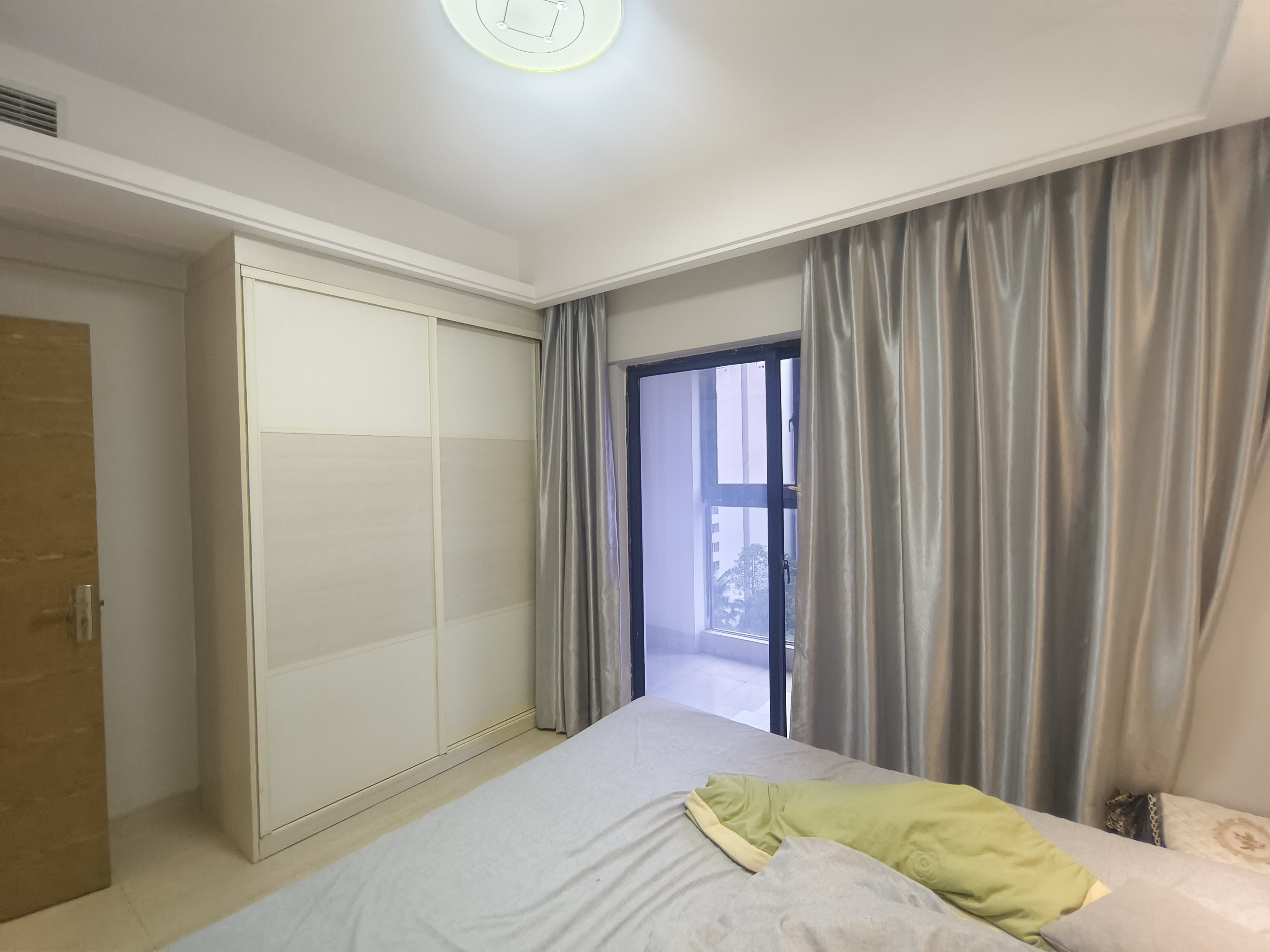 宇建国贸城 2室2厅1卫 3300.0元/月 宇建国贸城 2室2厅1卫 3300.0元/月室内图