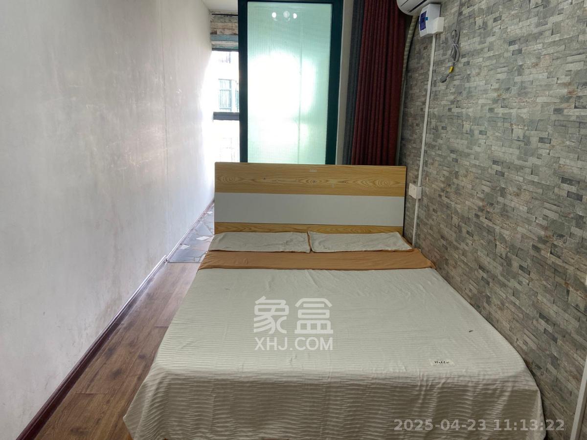 王府花园  1室1厅1卫   1100.00元/月室内图