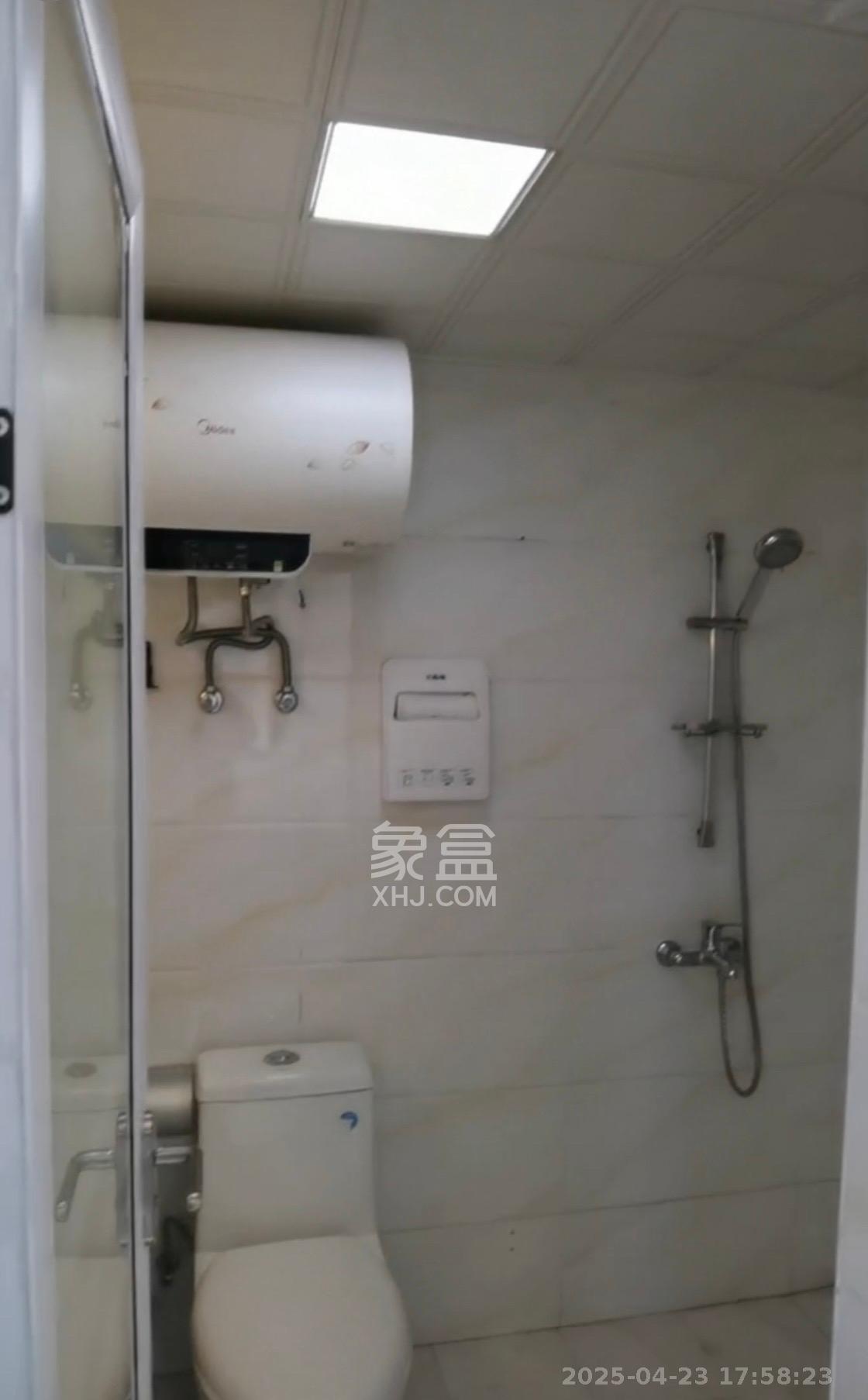 保利国际广场 1室1厅1卫 5000.0元/月 保利国际广场 1室1厅1卫 5000.0元/月室内图