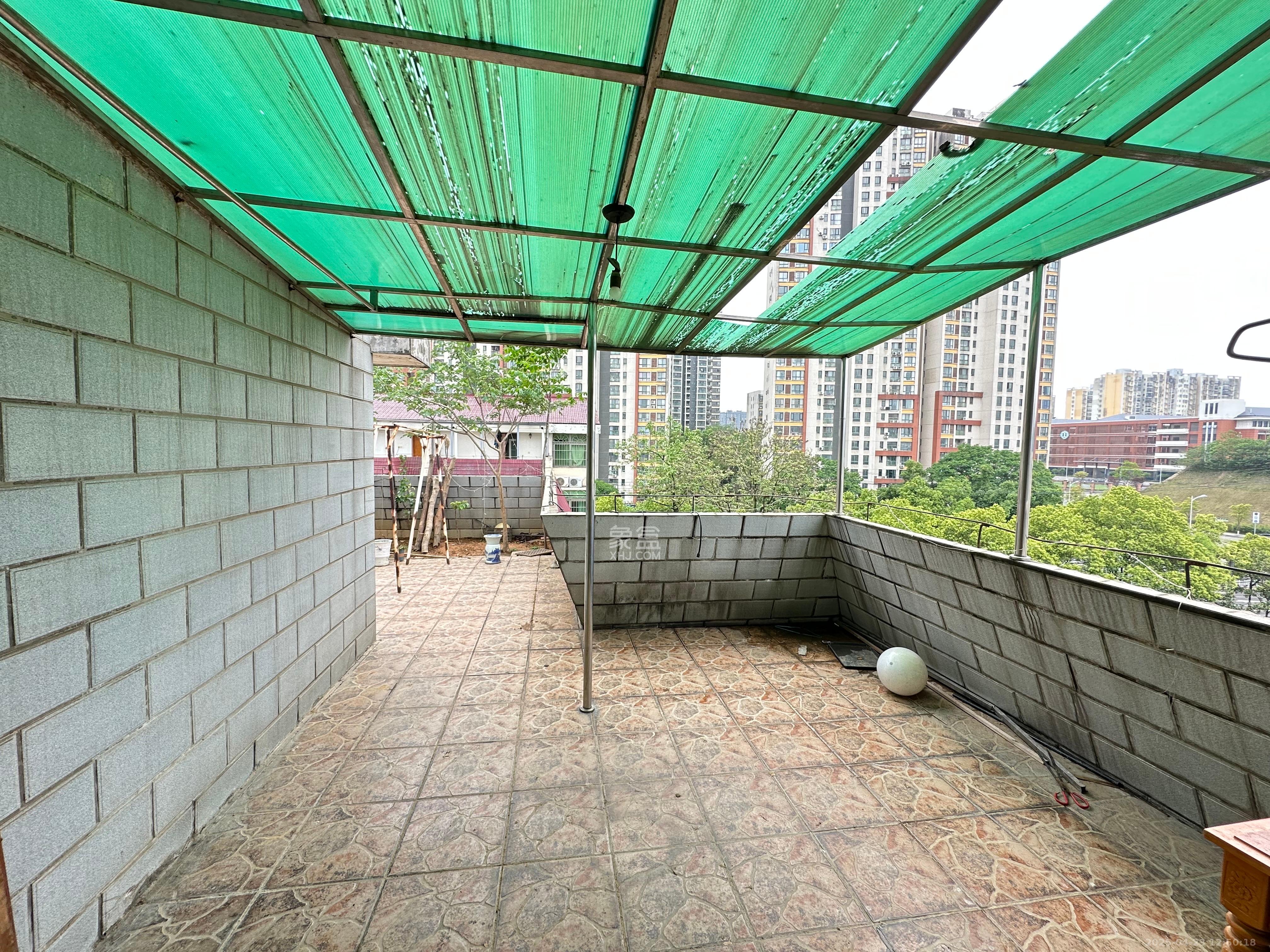 咸嘉新村嘉文苑 3室2厅2卫 2200.0元/月 咸嘉新村嘉文苑 3室2厅2卫 2200.0元/月室内图