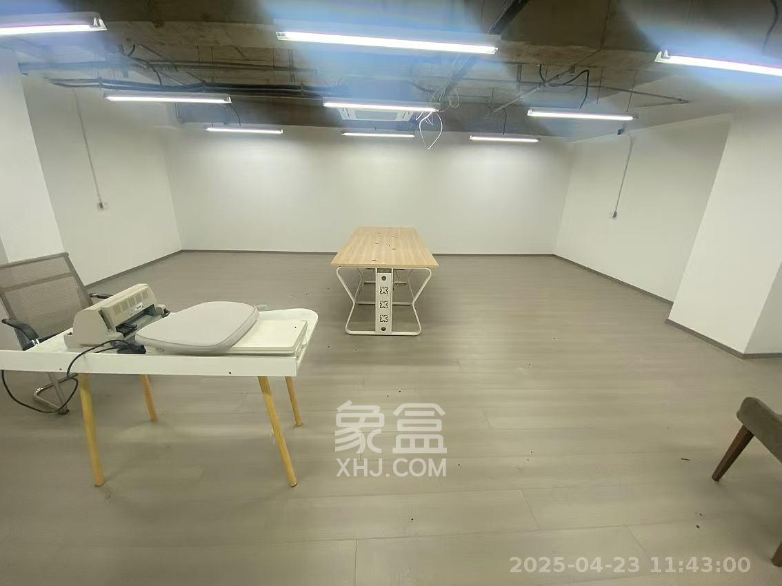 荟聚之光  1室1厅1卫   4000.00元/月室内图