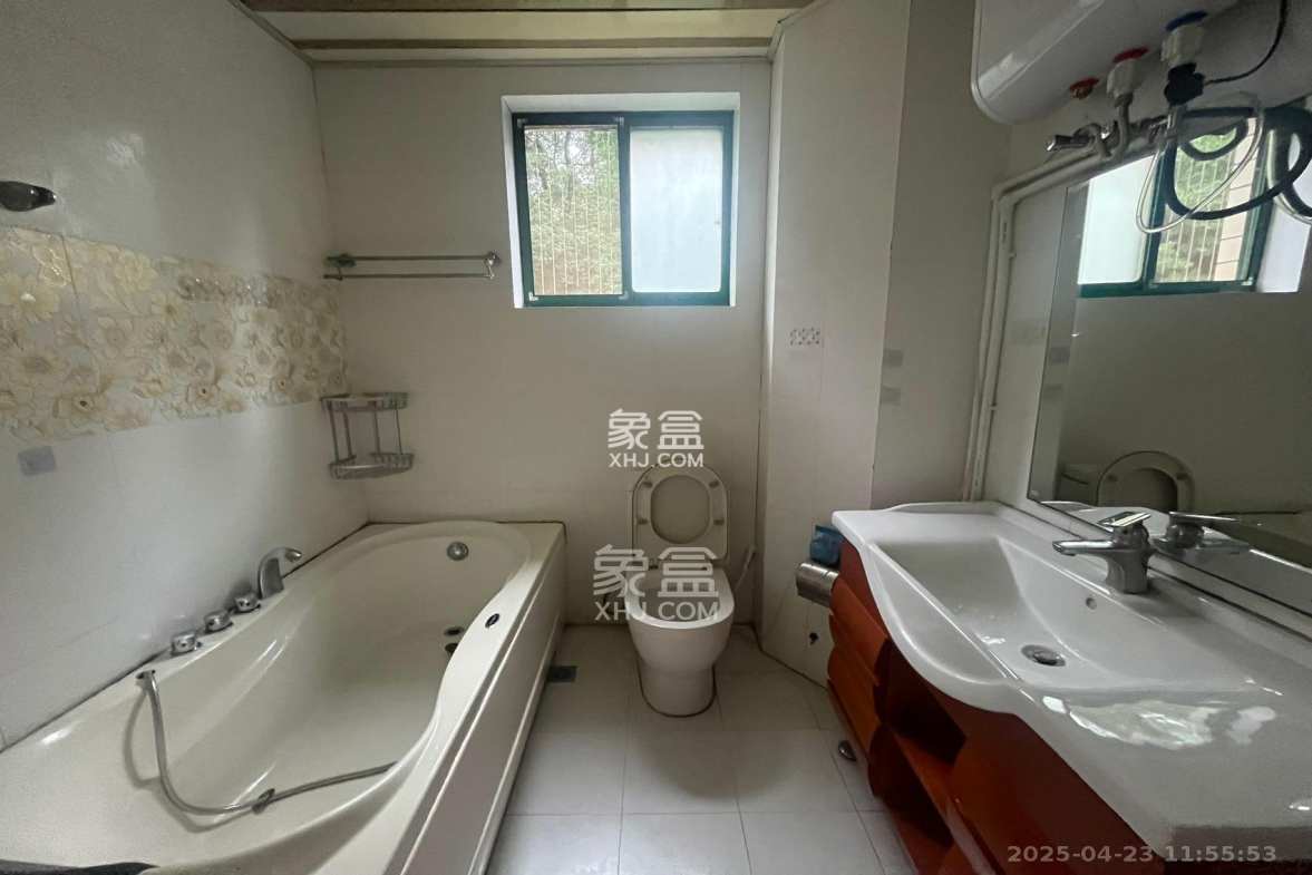 明城公寓 4室2厅2卫 2800.0元/月 明城公寓 4室2厅2卫 2800.0元/月室内图