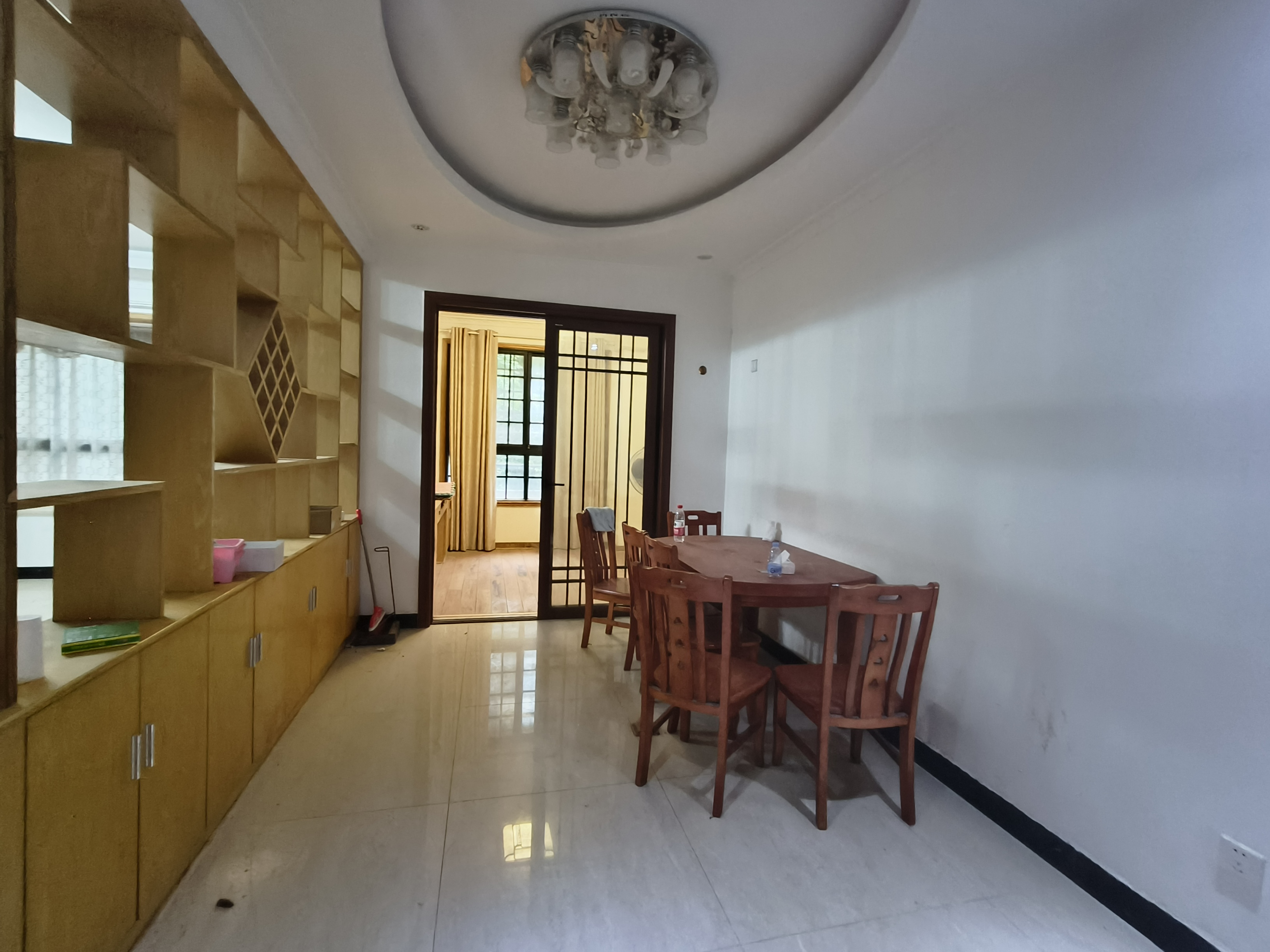 天门壹号 3室2厅2卫 1900.0元/月 天门壹号 3室2厅2卫 1900.0元/月室内图