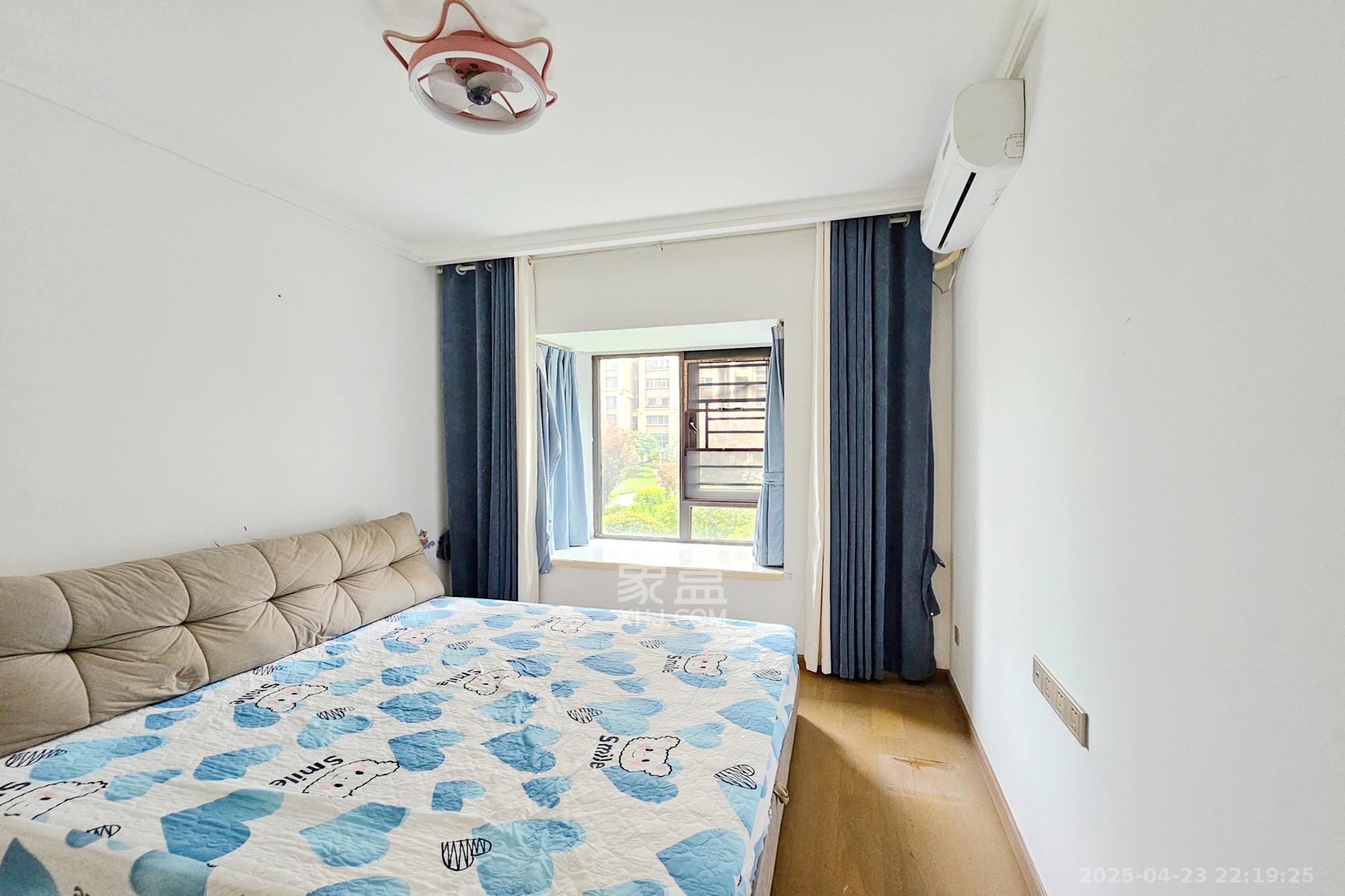 阳光城尚东湾青柠园 3室2厅2卫 105.00万 阳光城尚东湾青柠园 3室2厅2卫 105.00万卧室