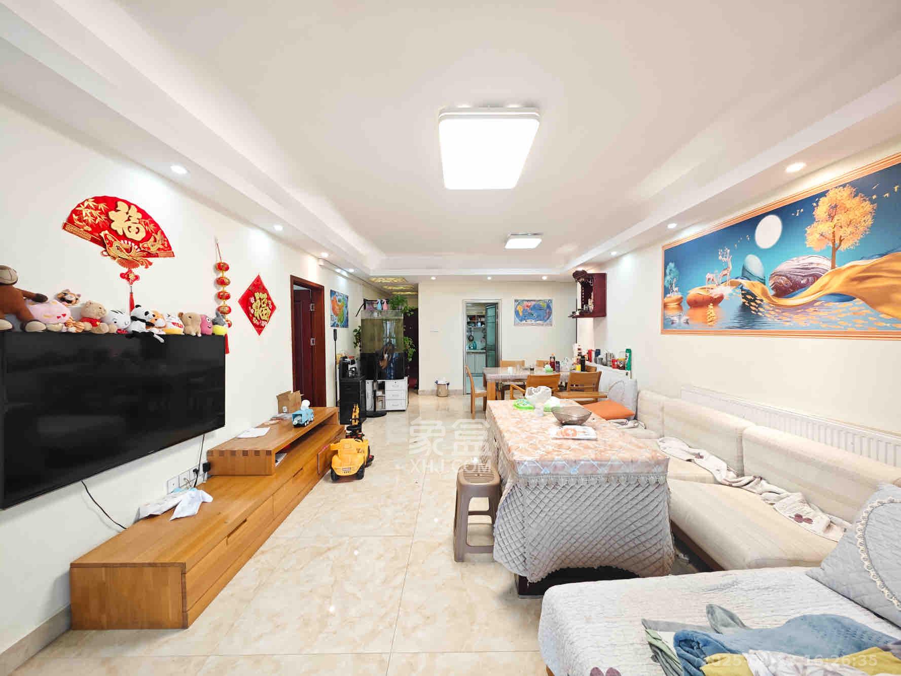 德庆水韵山城 4室3厅1卫 3800.0元/月 德庆水韵山城 4室3厅1卫 3800.0元/月室内图