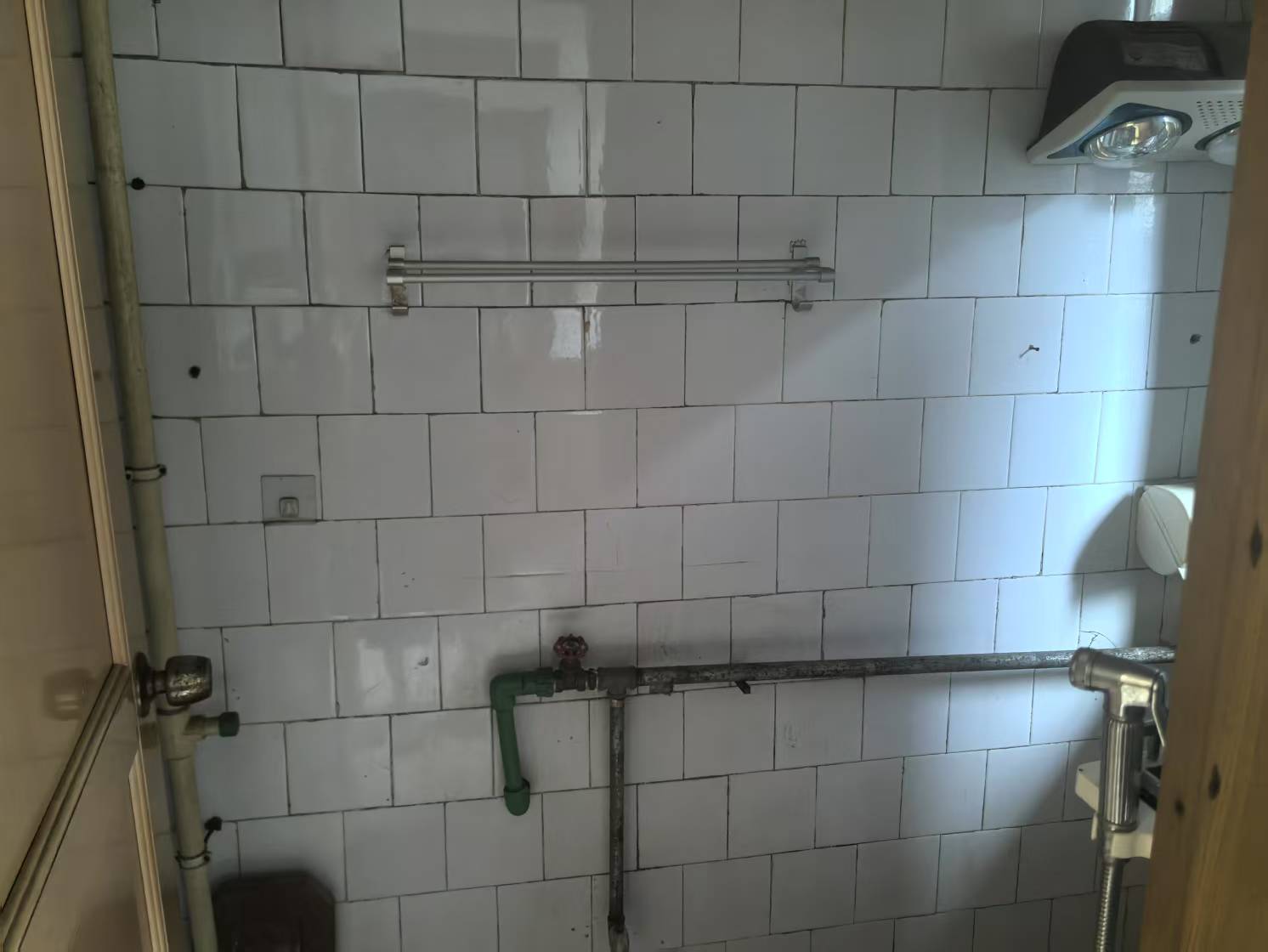 李家冲一村(杉木塘火电小区) 2室1厅1卫 16.8万 李家冲一村(杉木塘火电小区) 2室1厅1卫 16.8万室内图