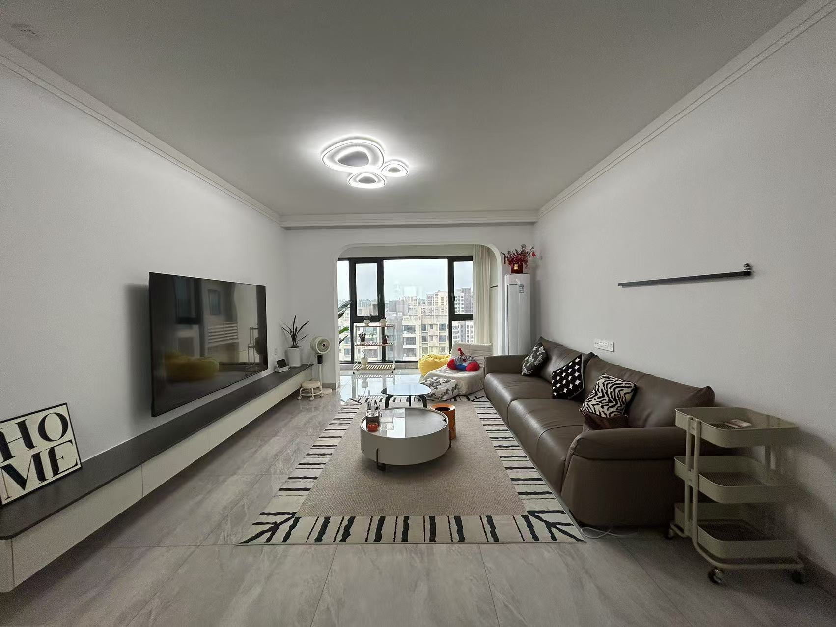 蓝溪谷 4室2厅2卫 92.8万 蓝溪谷 4室2厅2卫 92.8万室内图