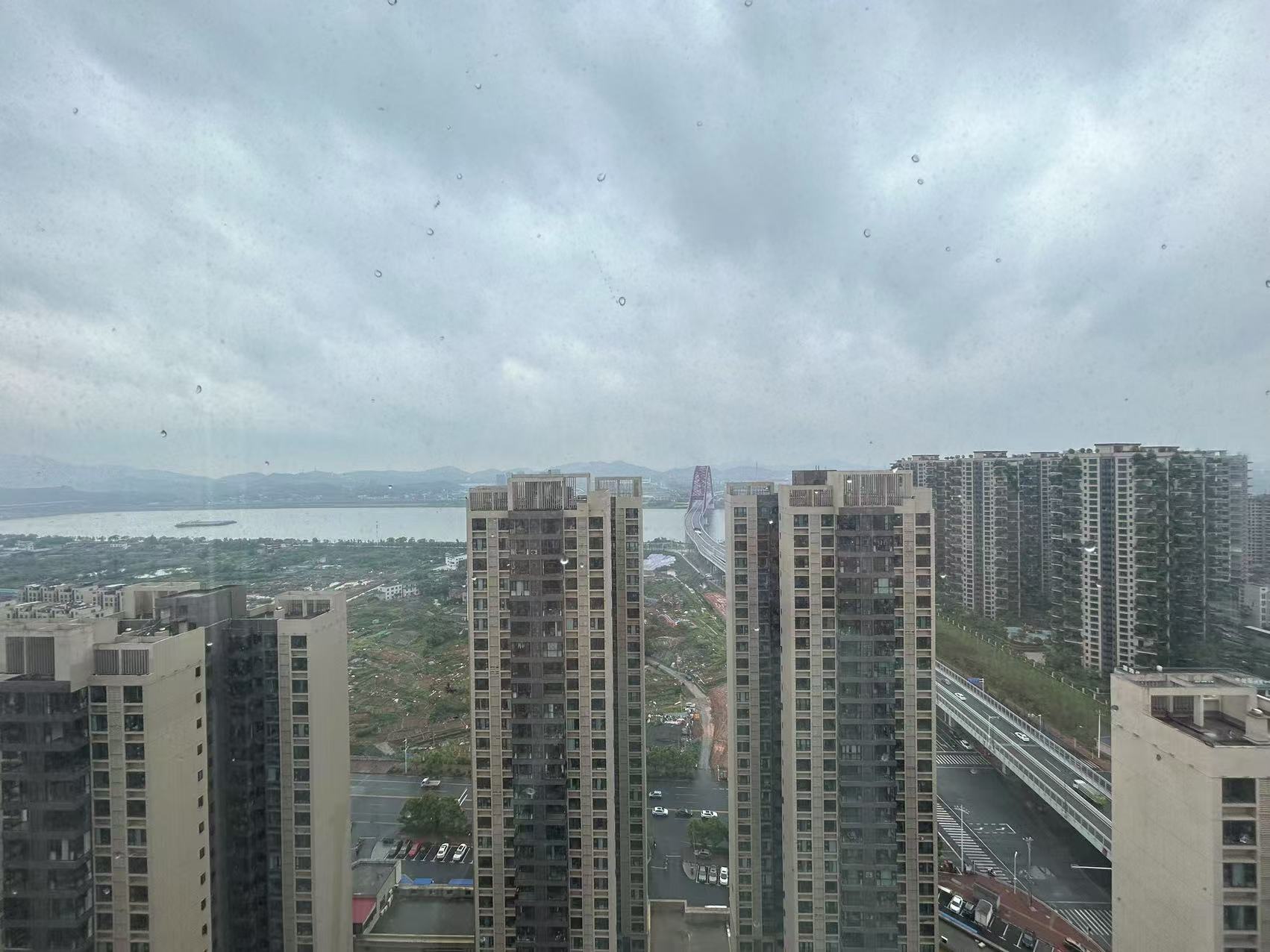 蓝溪谷 4室2厅2卫 92.8万 蓝溪谷 4室2厅2卫 92.8万室内图