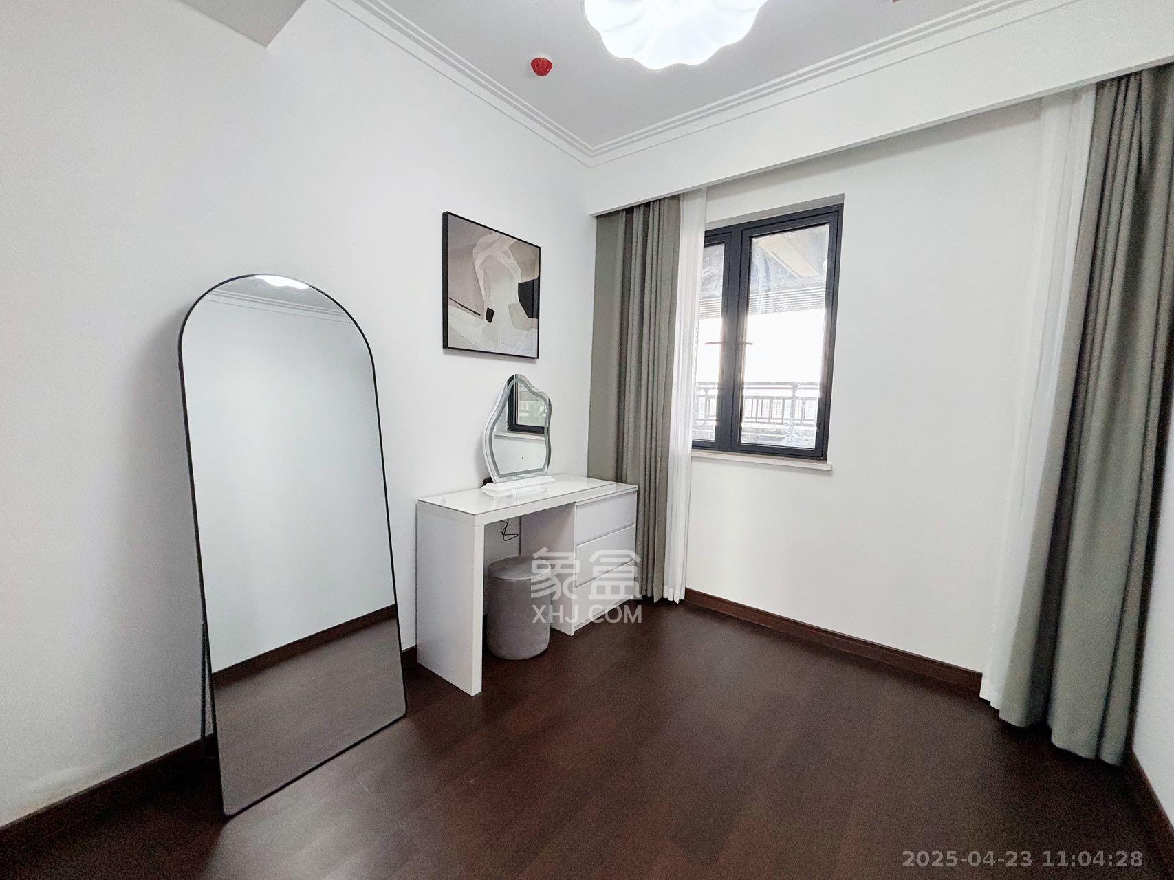 绿地长沙城际空间站(柏仕佳苑) 3室2厅2卫 4300.0元/月 绿地长沙城际空间站(柏仕佳苑) 3室2厅2卫 4300.0元/月室内图