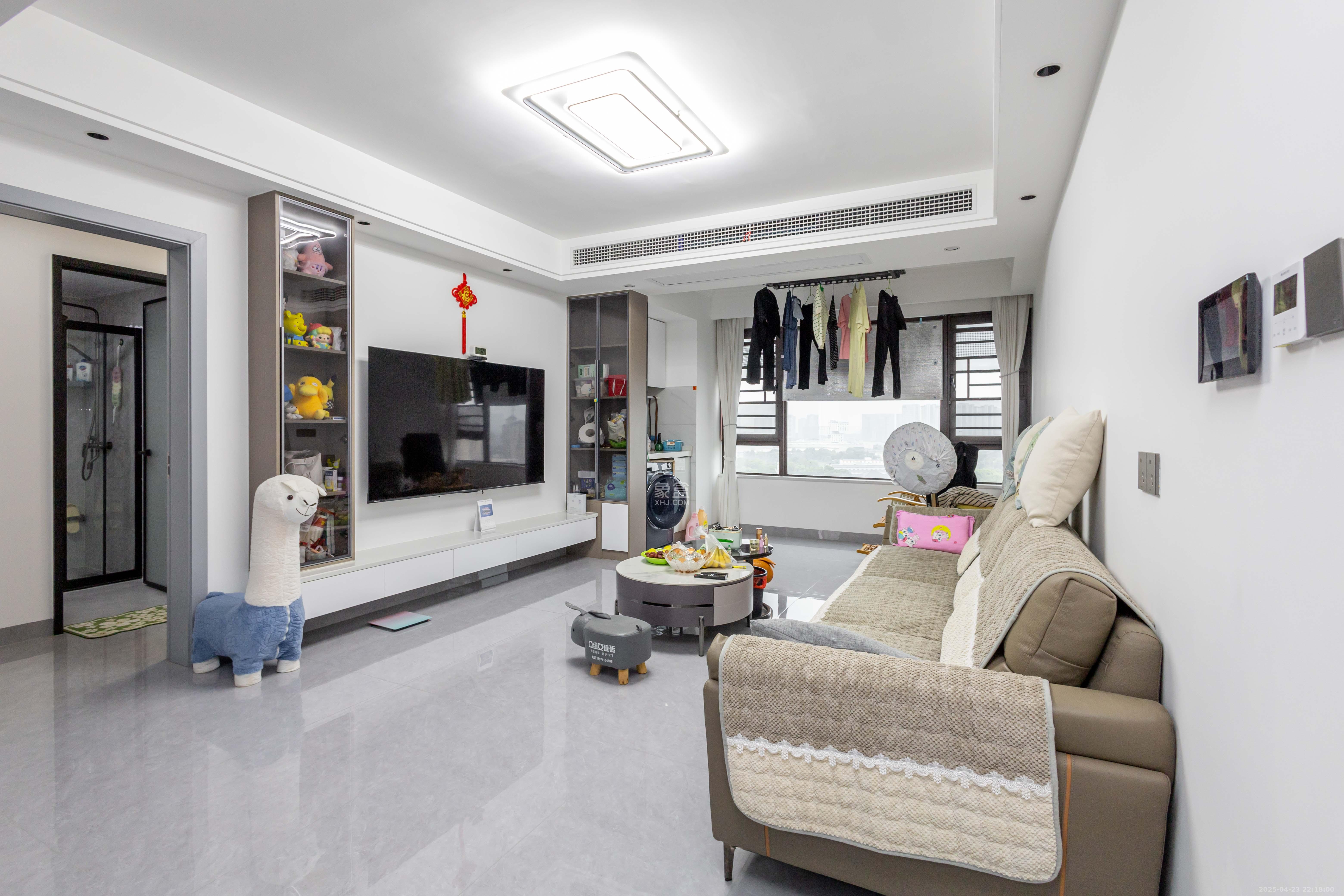 新城恒伟汇隽风华 3室1厅2卫 88.0万 新城恒伟汇隽风华 3室1厅2卫 88.0万客厅