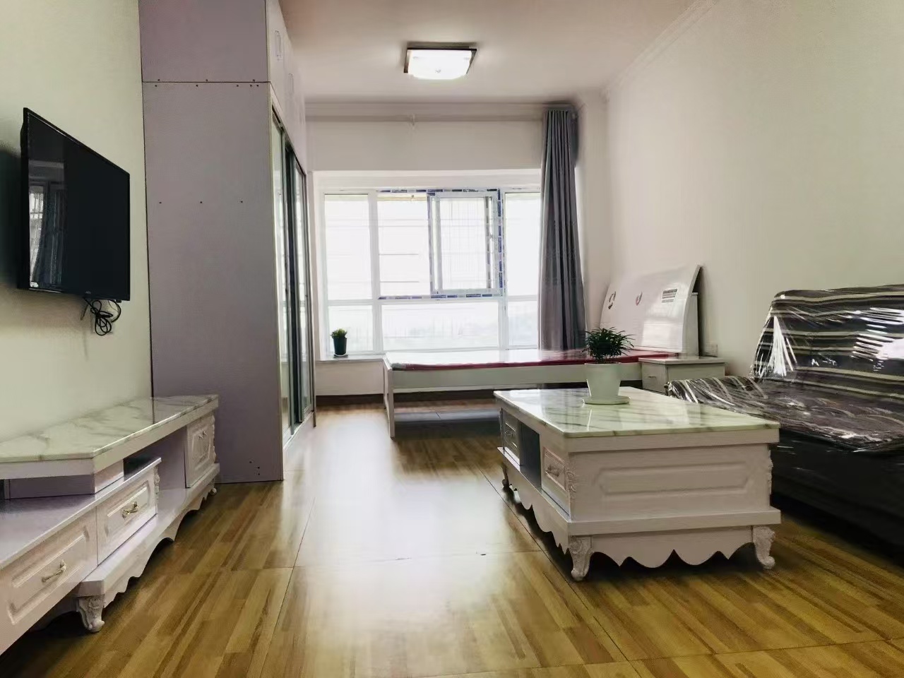 梓湖东城 1室1厅1卫 800.0元/月 梓湖东城 1室1厅1卫 800.0元/月室内图