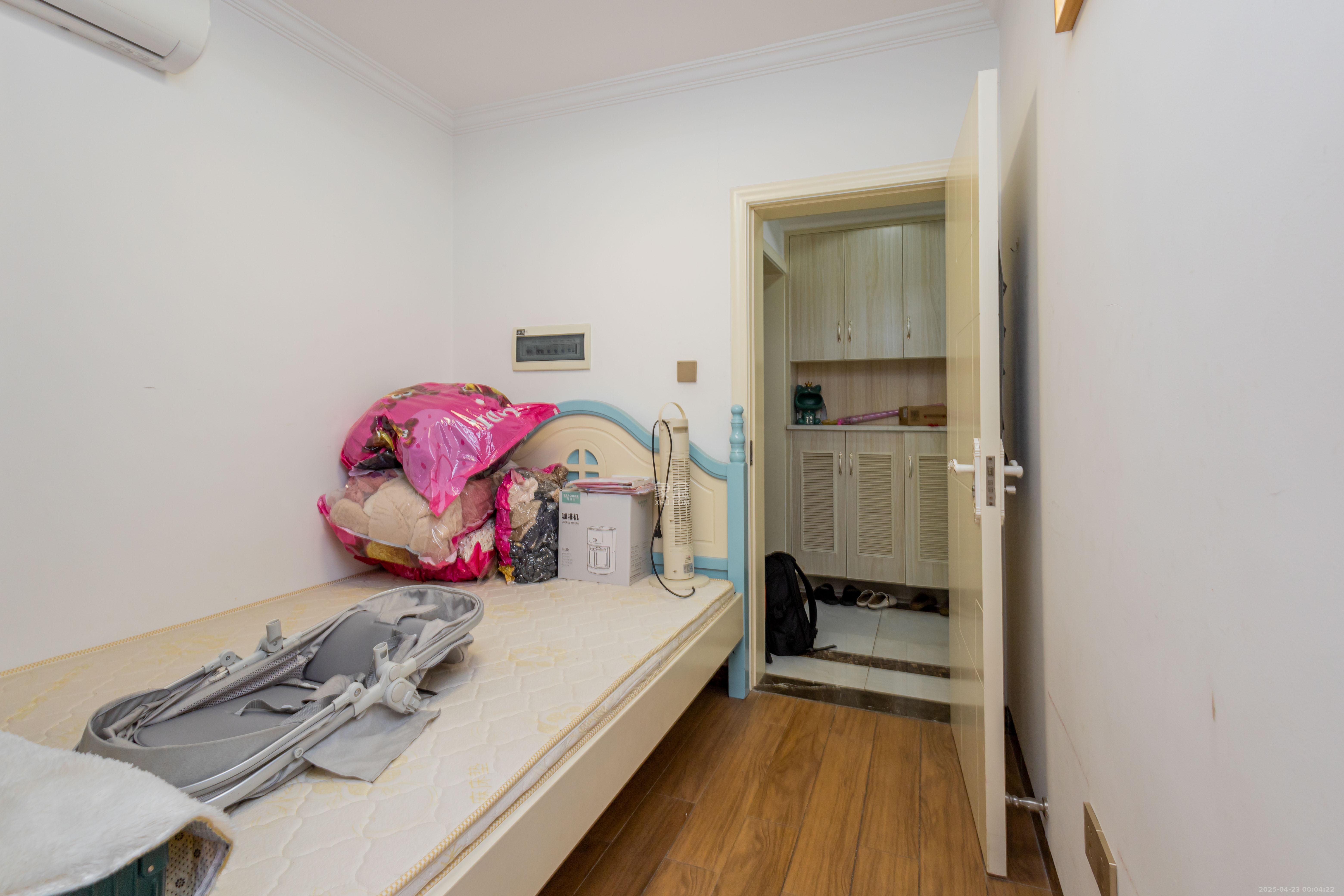 海德公园  3室2厅1卫    65.8万 海德公园  3室2厅1卫    65.8万卧室