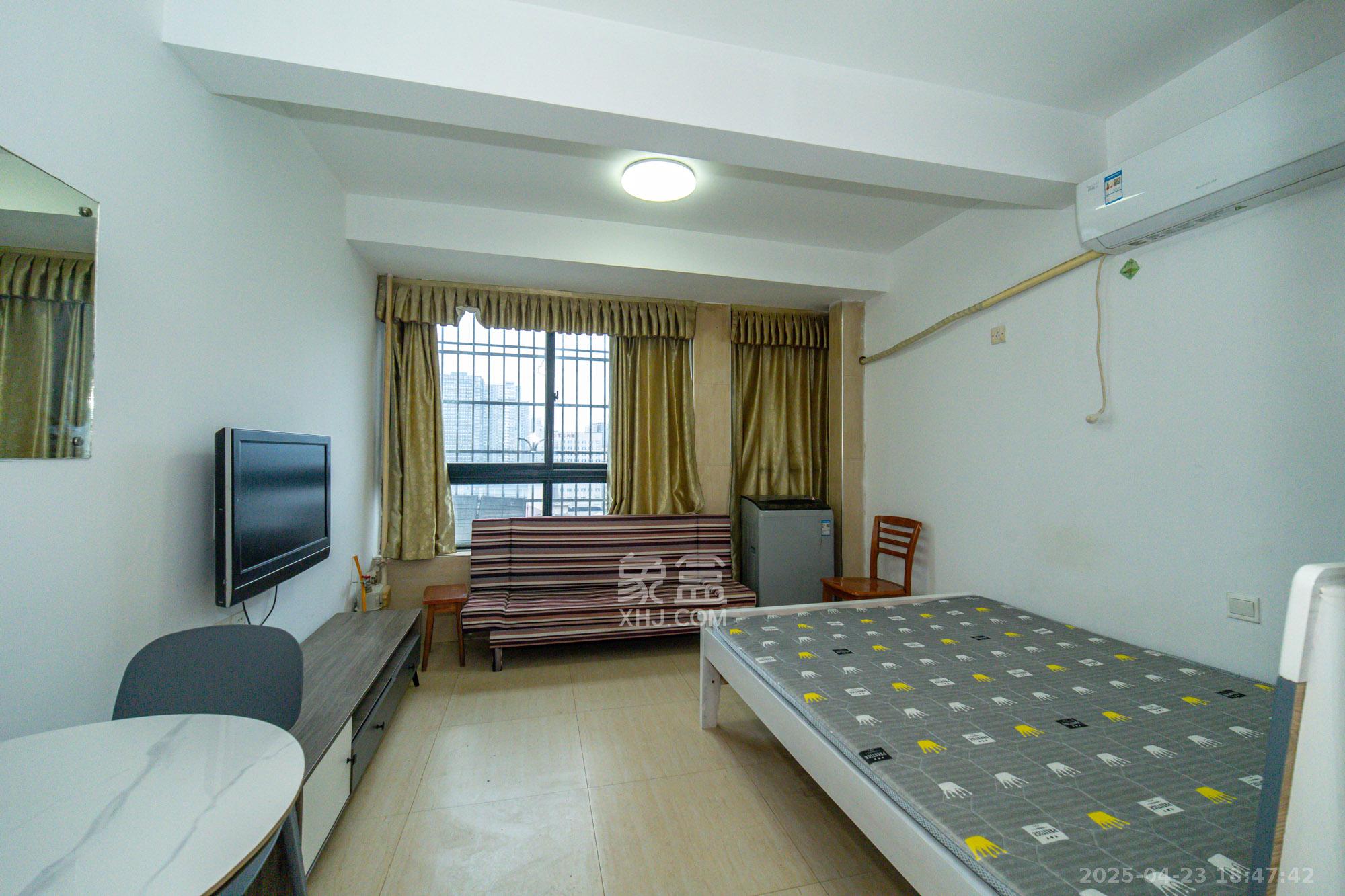 星沙派 1室1厅1卫 12.8万 星沙派 1室1厅1卫 12.8万客厅