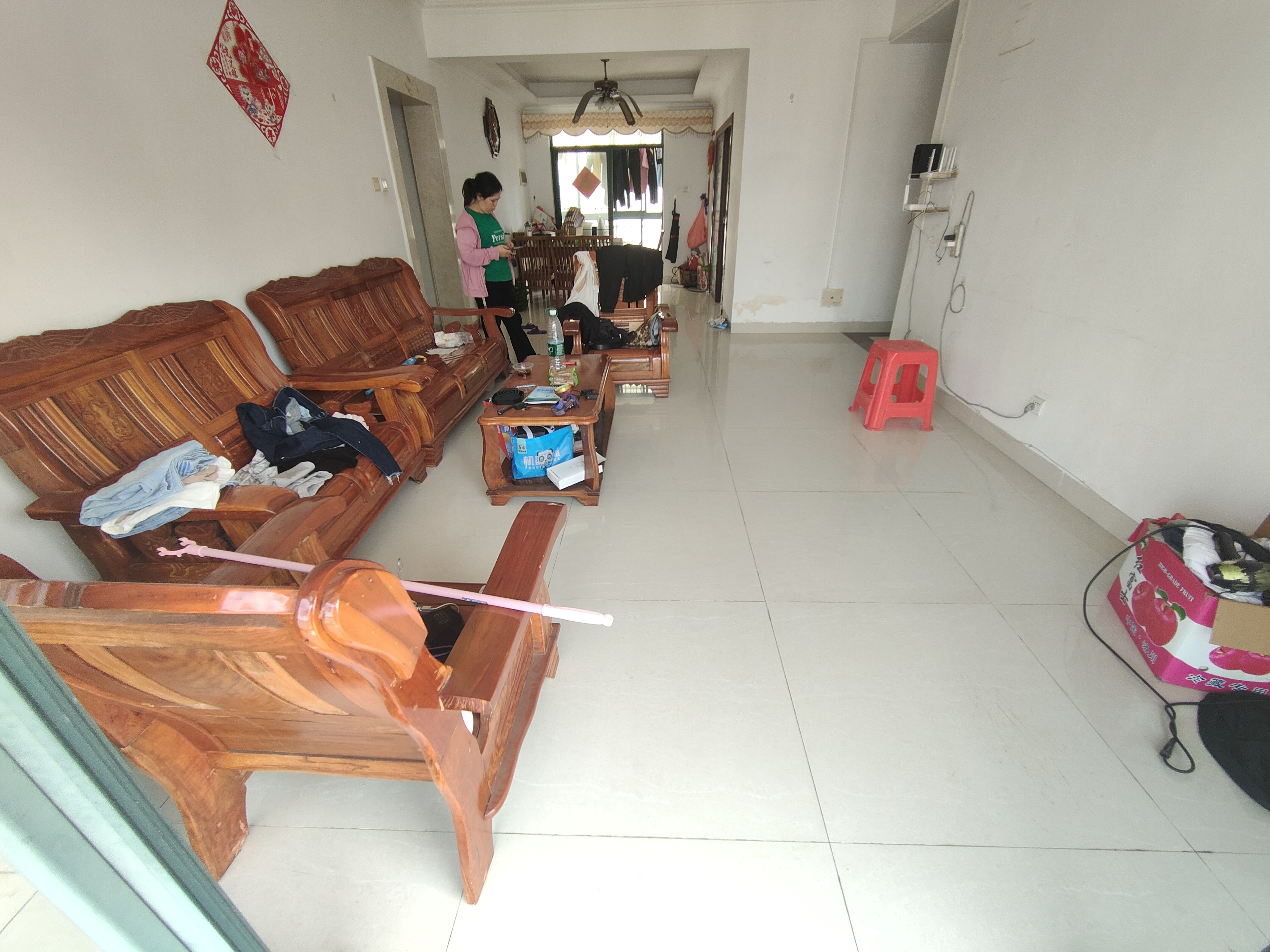 华荣府 3室2厅2卫 162.0万 华荣府 3室2厅2卫 162.0万户型图