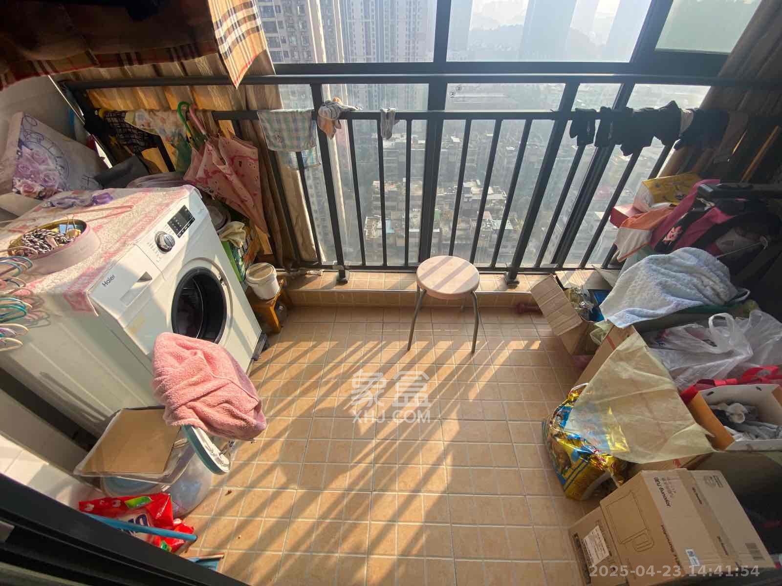 钰龙天下一期  1室2厅1卫   2100.00元/月室内图