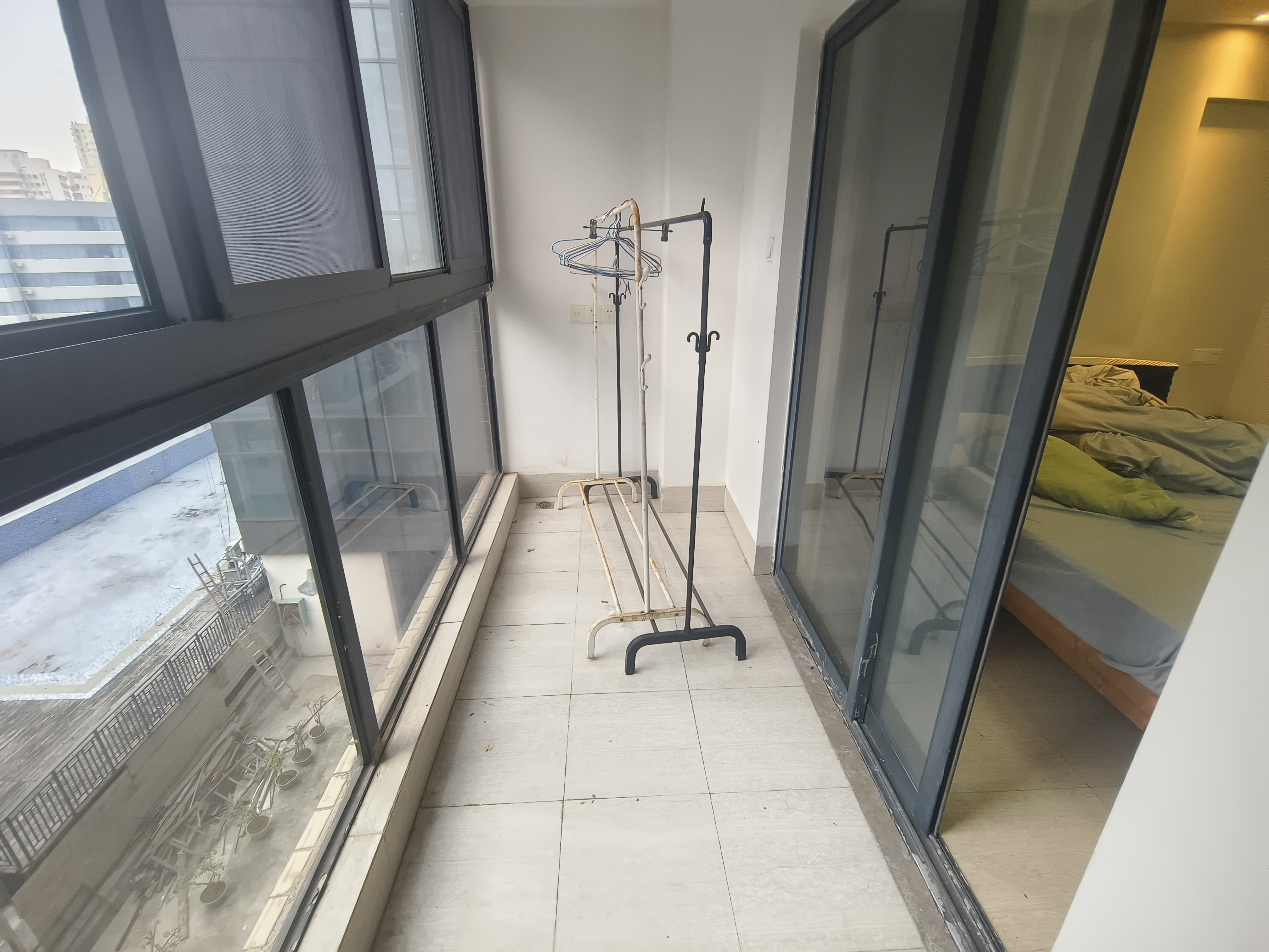 宇建国贸城 2室2厅1卫 3300.0元/月 宇建国贸城 2室2厅1卫 3300.0元/月室内图