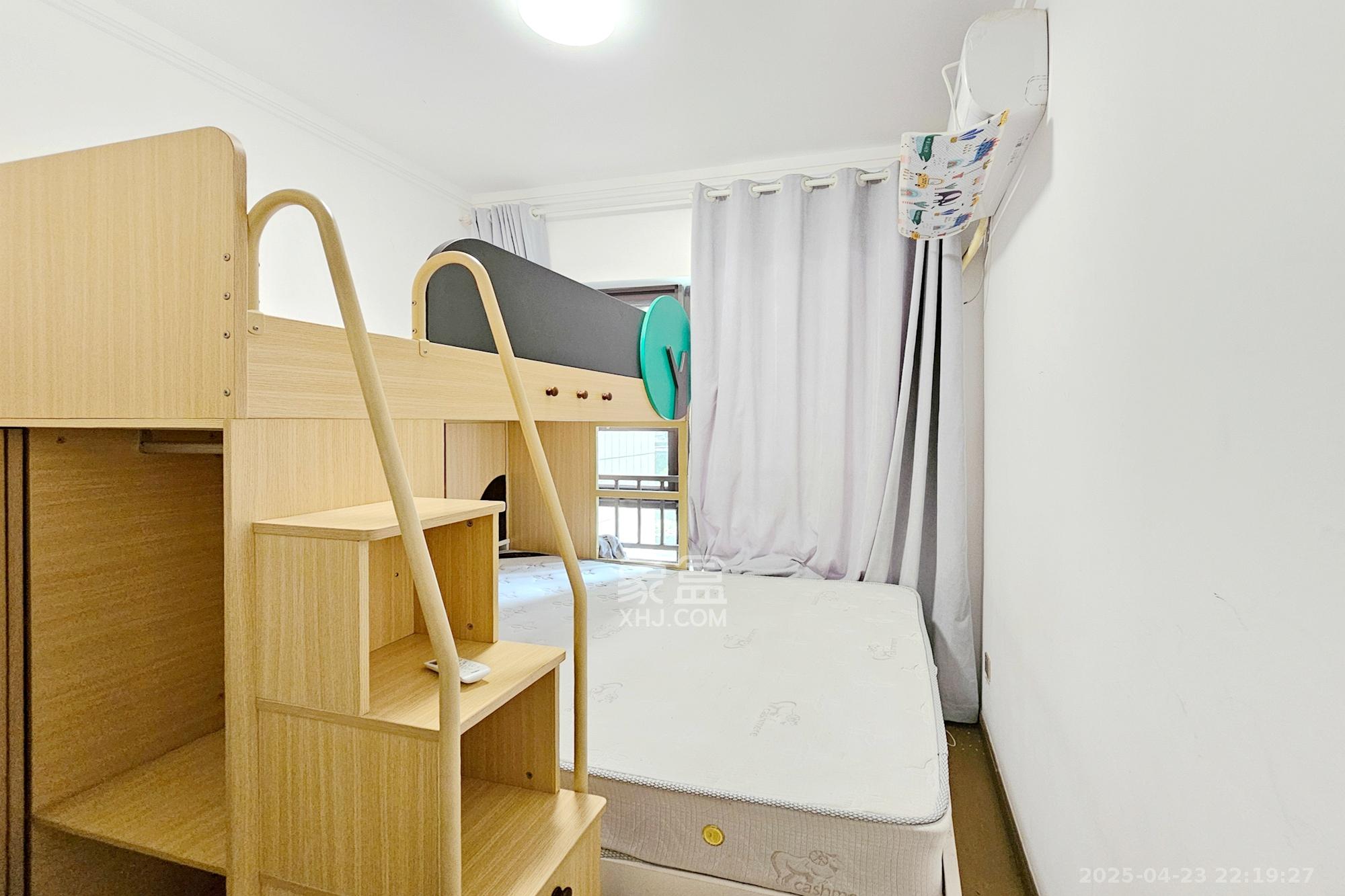 阳光城尚东湾青柠园 3室2厅2卫 105.00万 阳光城尚东湾青柠园 3室2厅2卫 105.00万卧室