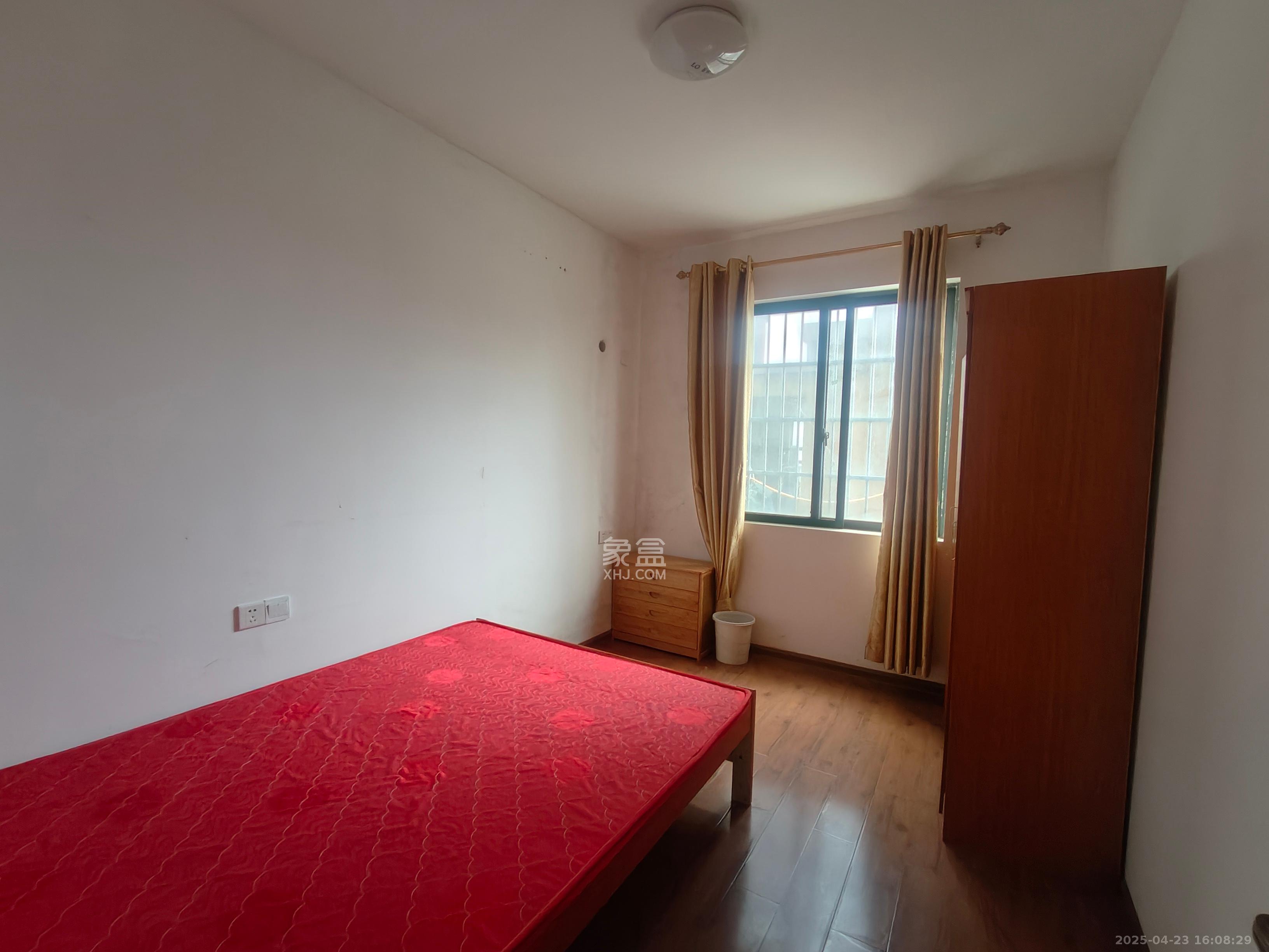 新雅黄金苑 3室2厅1卫 1800.0元/月 新雅黄金苑 3室2厅1卫 1800.0元/月室内图