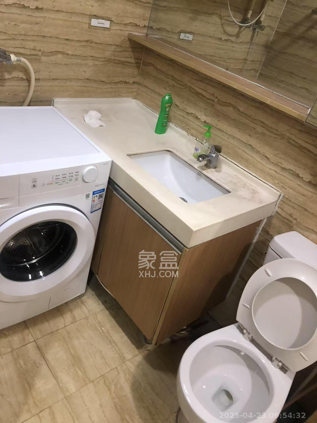 米兰春天  1室0厅1卫   1200.00元/月室内图