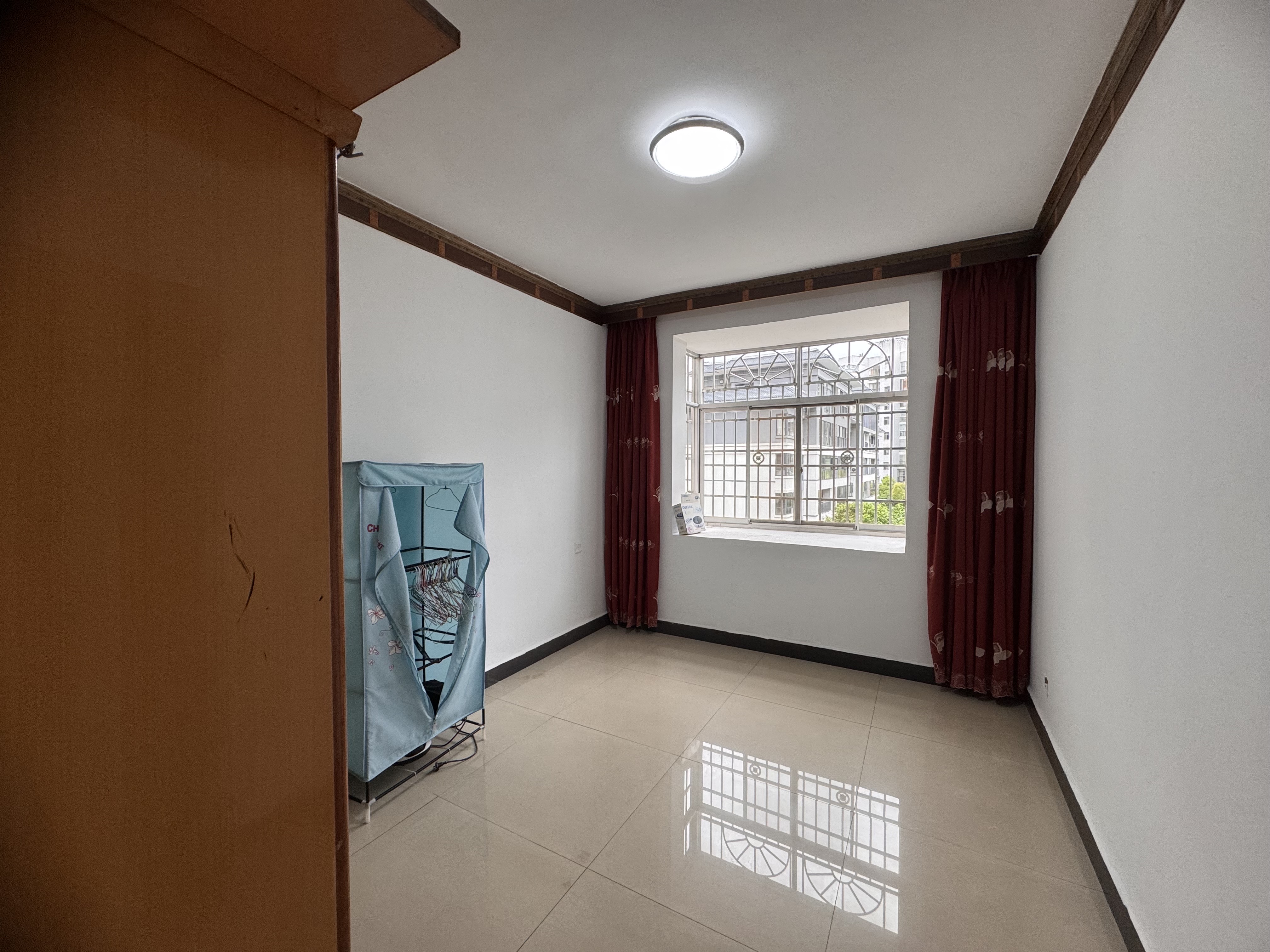 德皇小区  1室0厅0卫   2200.00元/月室内图