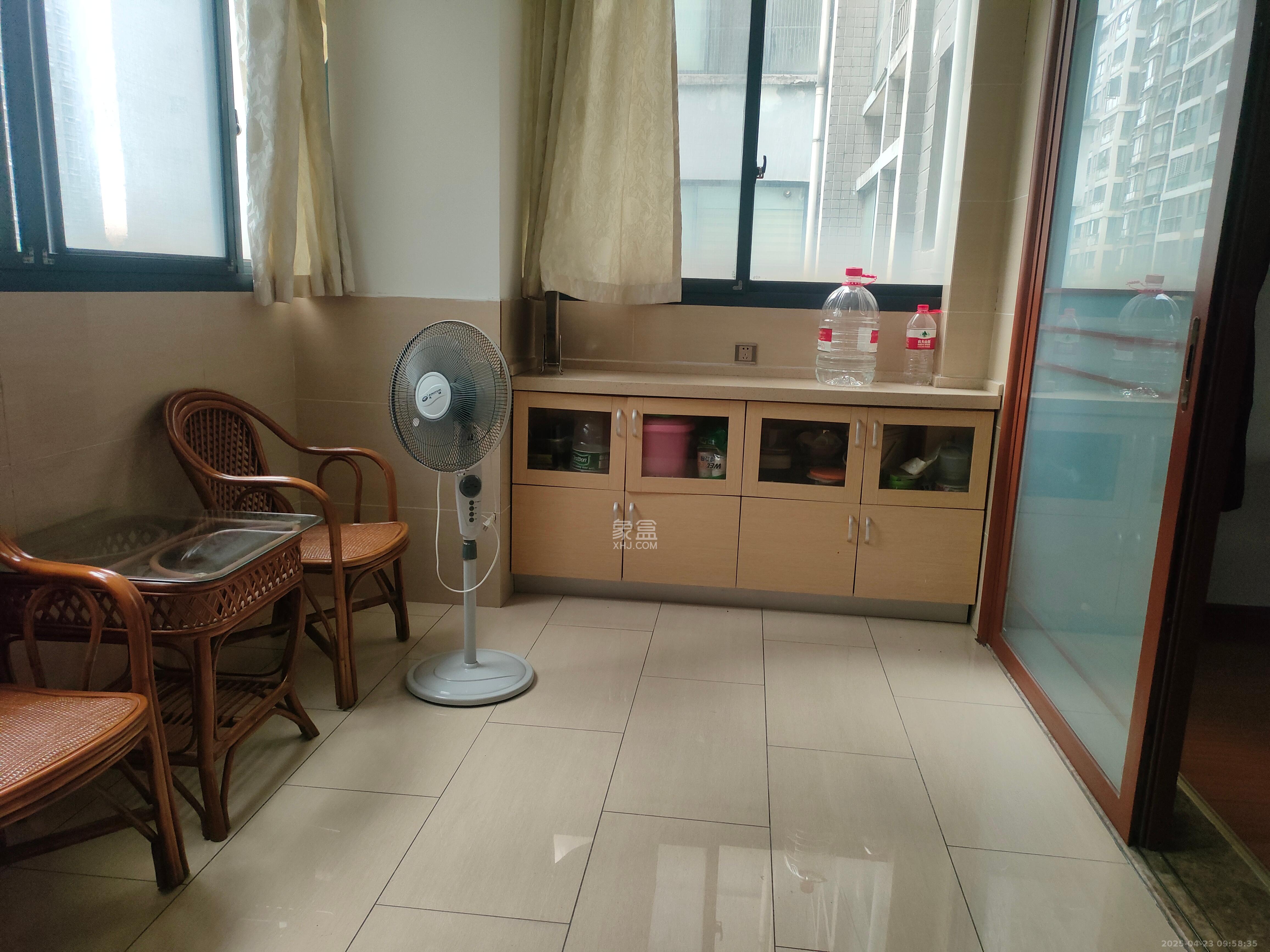 湘江世纪城聚江苑 3室2厅2卫 3200.0元/月 湘江世纪城聚江苑 3室2厅2卫 3200.0元/月室内图