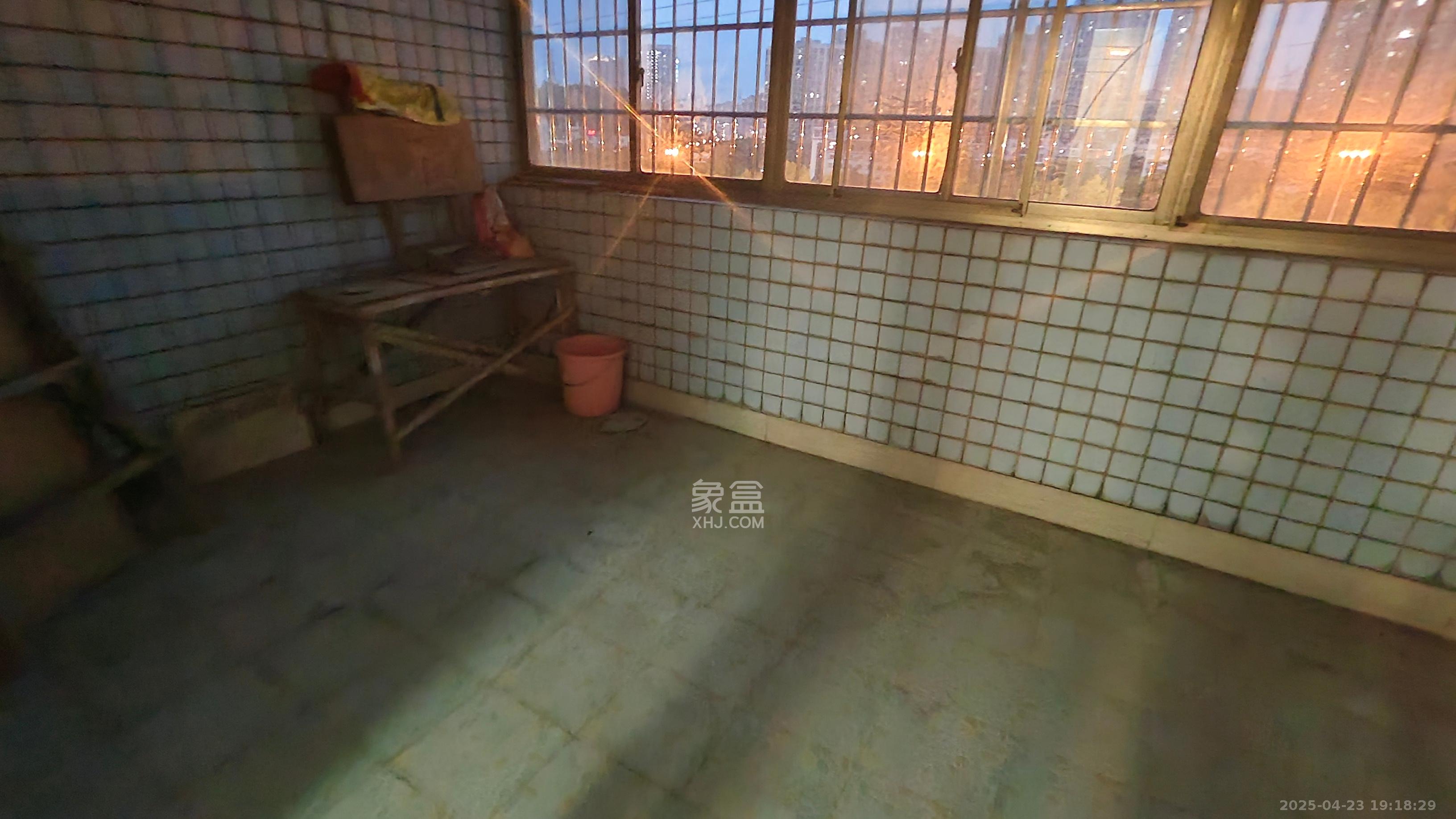 欣胜园 3室2厅2卫 2000.0元/月 欣胜园 3室2厅2卫 2000.0元/月室内图