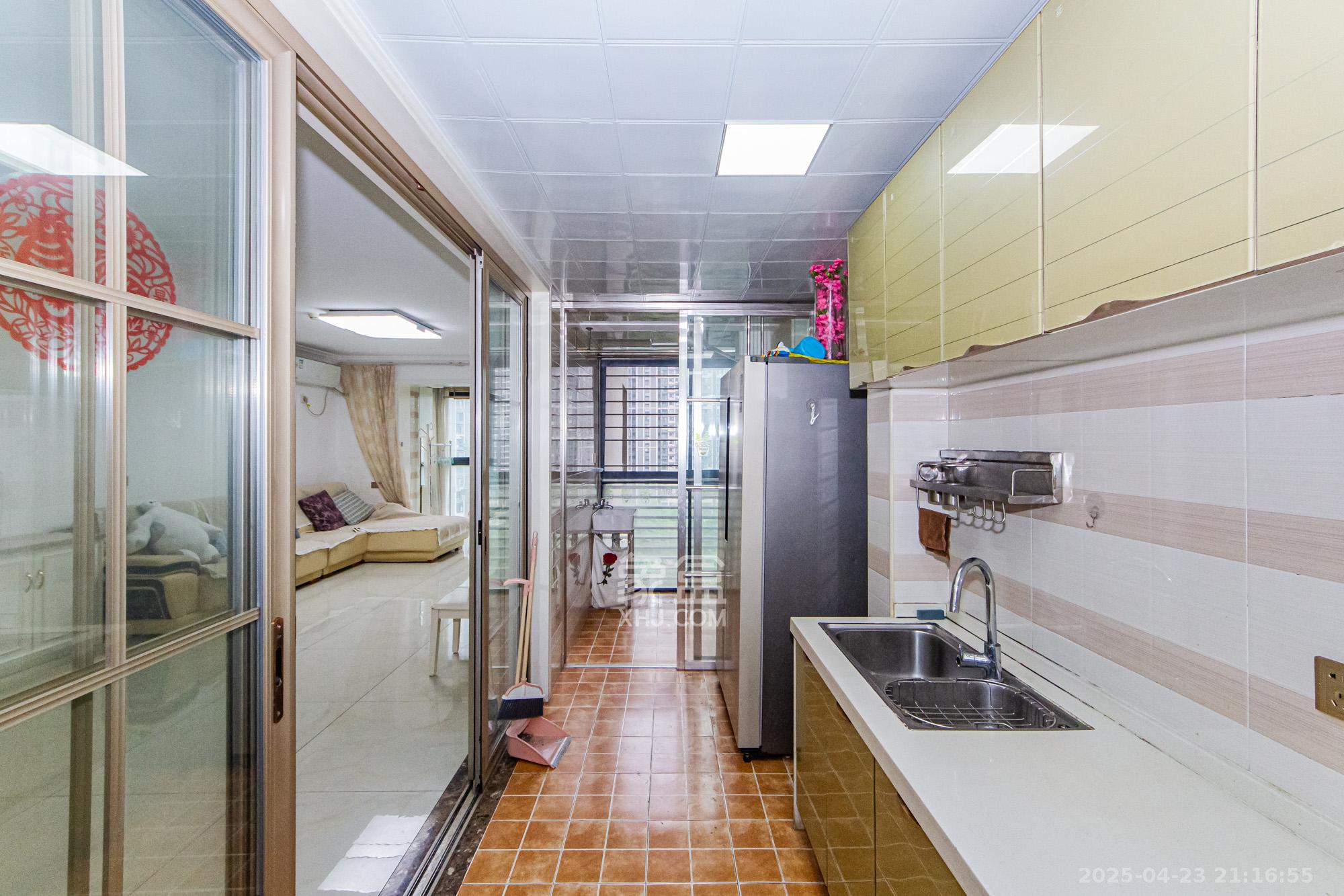 北辰三角洲E5区  2室2厅2卫    120.0万 北辰三角洲E5区  2室2厅2卫    120.0万厨房