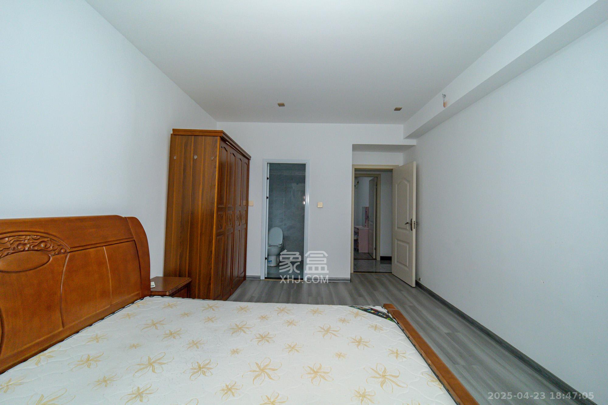 金科时代中心 4室2厅2卫 110.0万 金科时代中心 4室2厅2卫 110.0万卧室