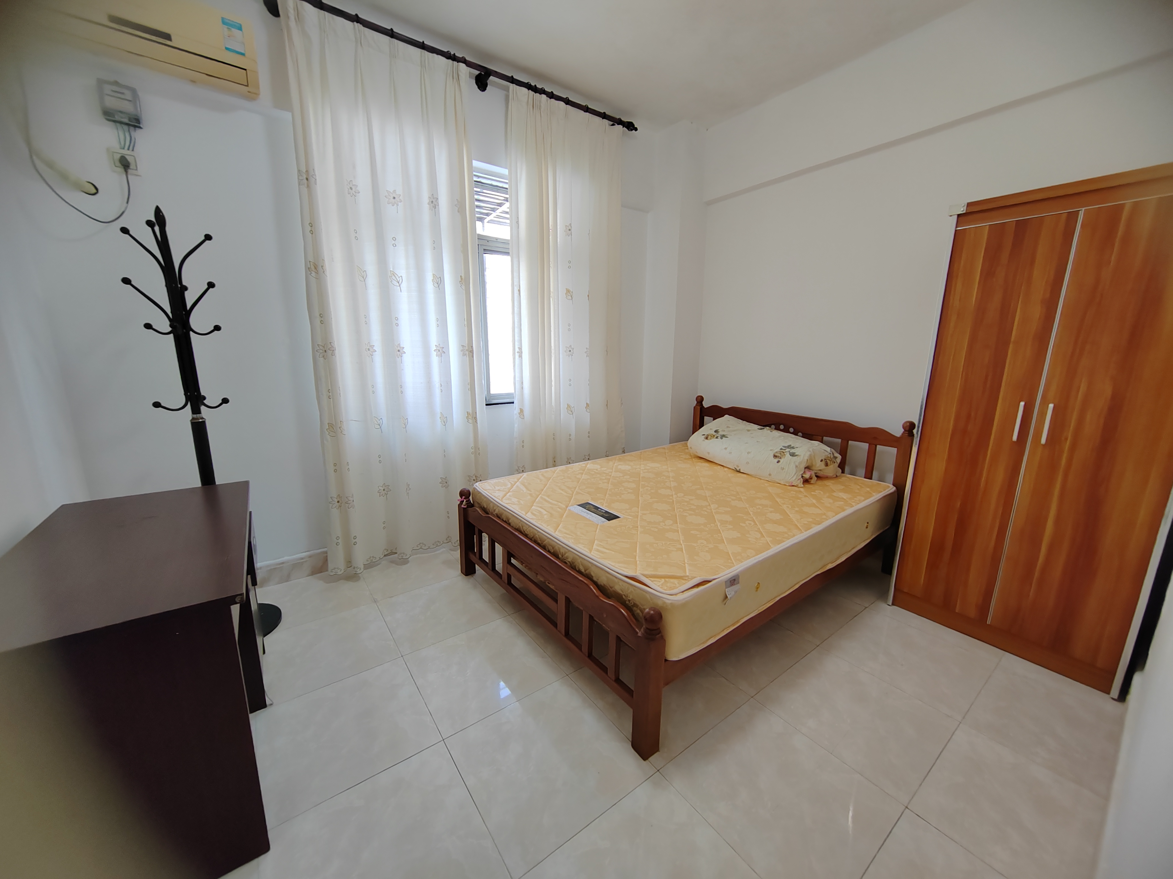 沁园岭秀(别名:海角花园)  3室0厅0卫    2700.0元/月 沁园岭秀(别名:海角花园)  3室0厅0卫    2700.0元/月室内图