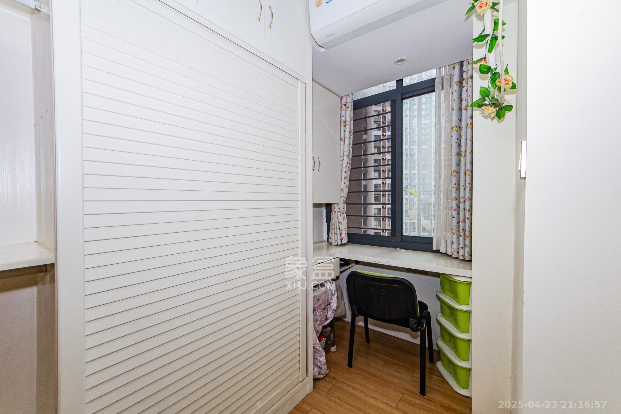 北辰三角洲E5区  2室2厅2卫    120.0万 北辰三角洲E5区  2室2厅2卫    120.0万阳台