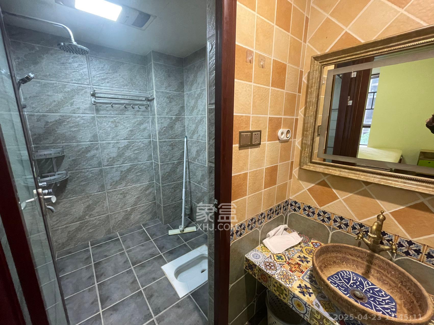 中建信和城  1室2厅1卫   2300.00元/月室内图