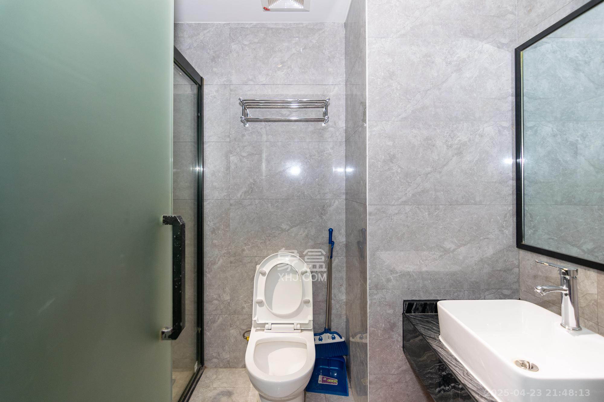 西湖星城公馆  1室0厅1卫    25.0万 西湖星城公馆  1室0厅1卫    25.0万卫生间