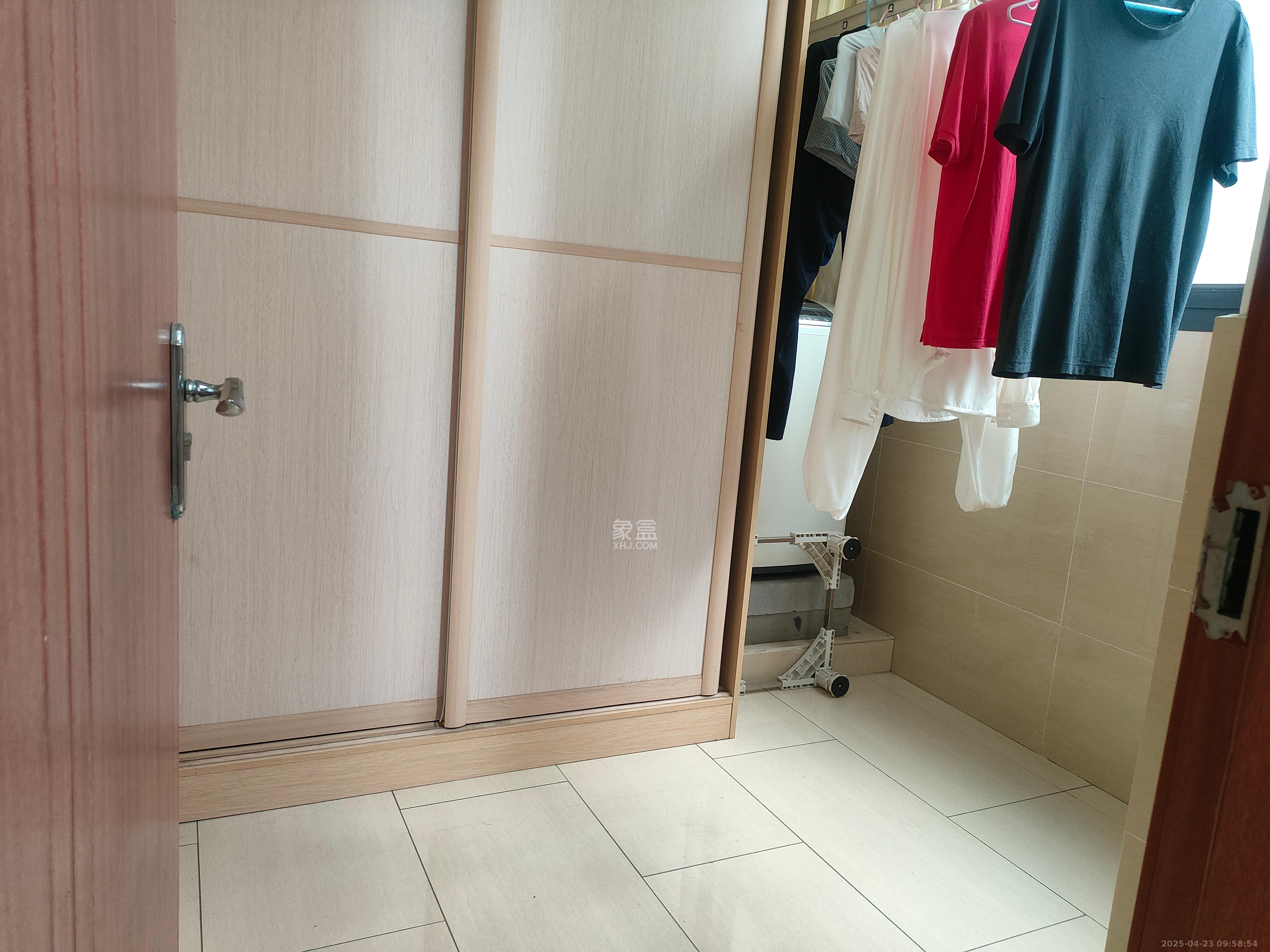 湘江世纪城聚江苑 3室2厅2卫 3200.0元/月 湘江世纪城聚江苑 3室2厅2卫 3200.0元/月室内图