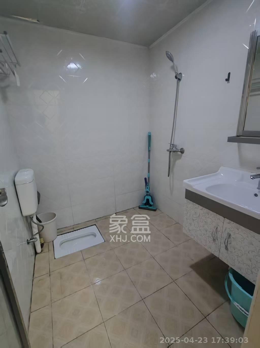 山水湾  1室1厅1卫   1500.00元/月室内图