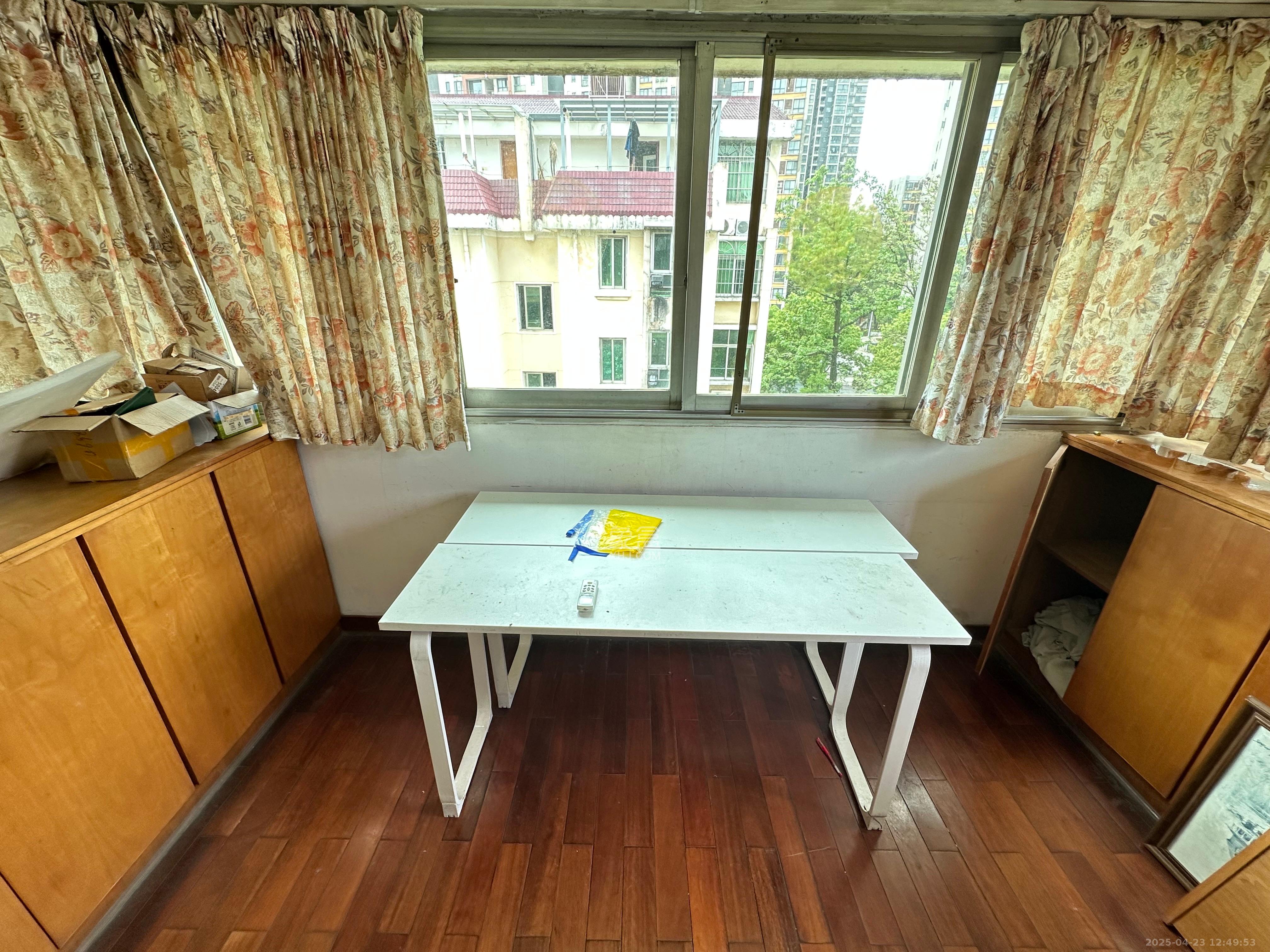 咸嘉新村嘉文苑 3室2厅2卫 2200.0元/月 咸嘉新村嘉文苑 3室2厅2卫 2200.0元/月室内图