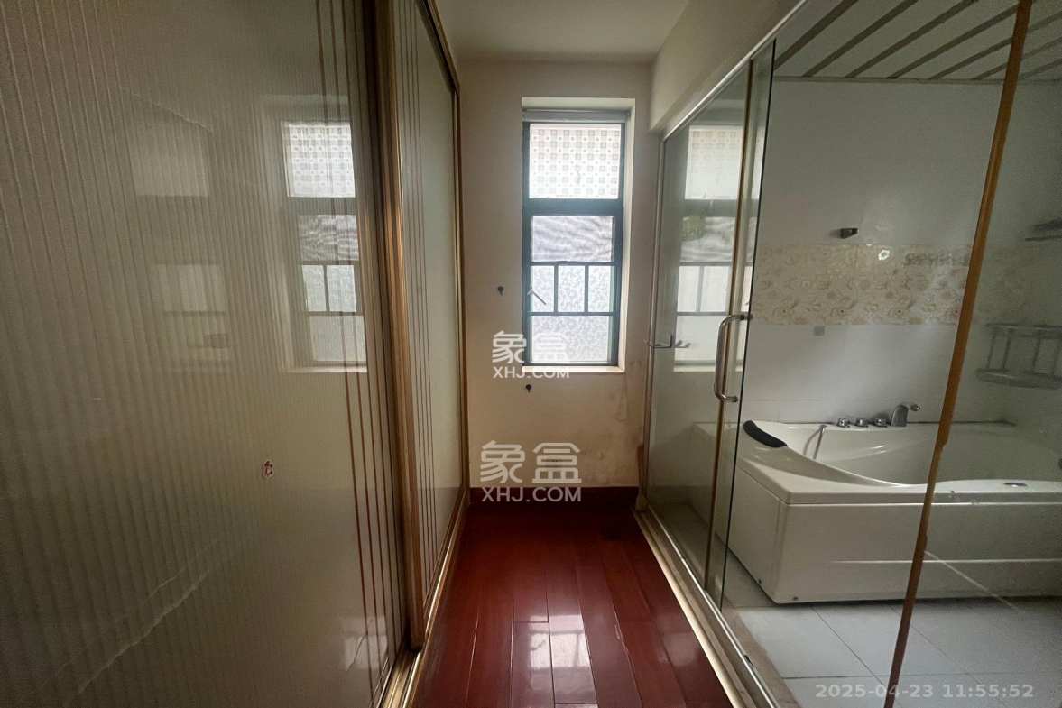 明城公寓 4室2厅2卫 2800.0元/月 明城公寓 4室2厅2卫 2800.0元/月室内图