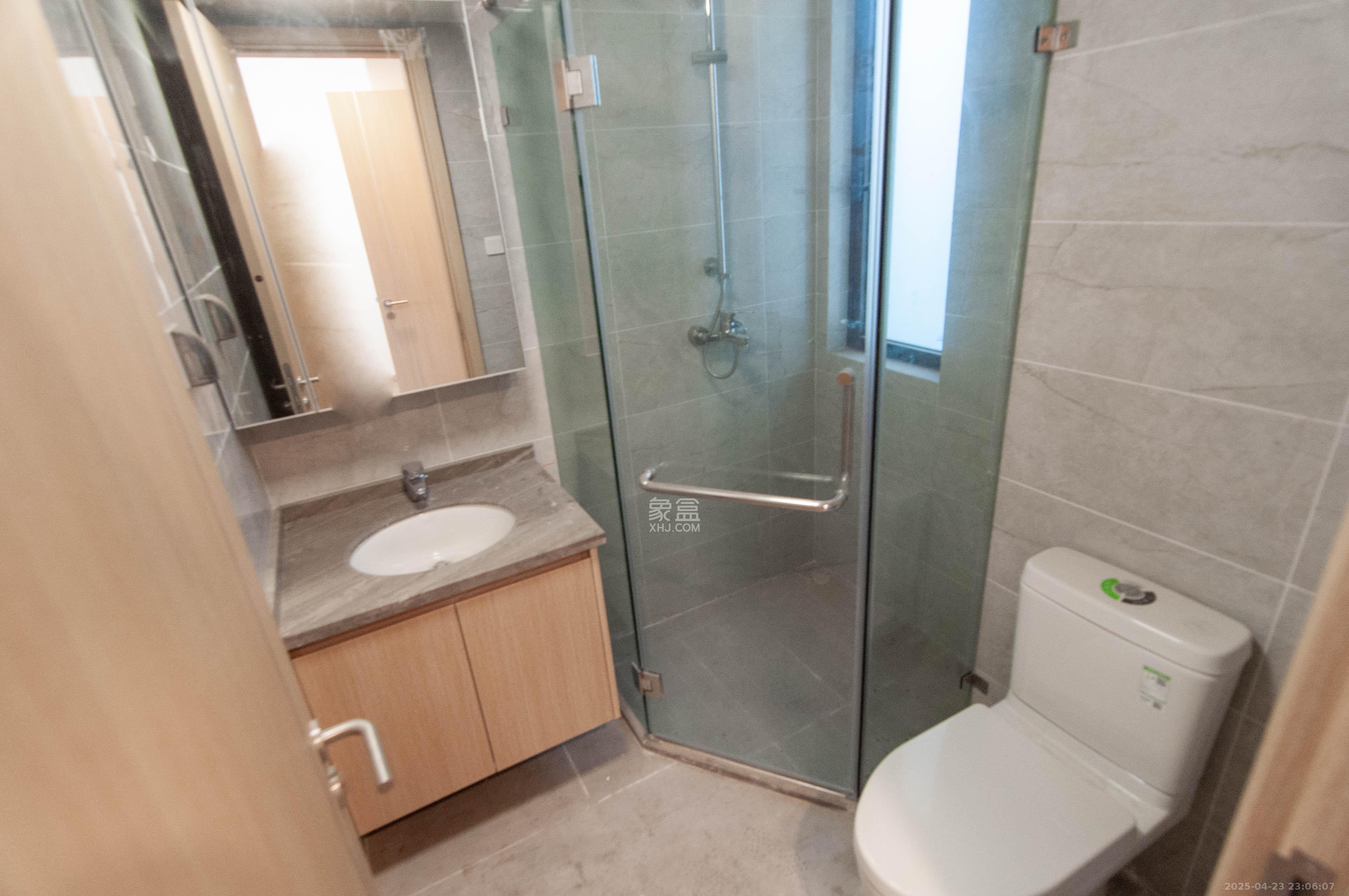 梅溪湖玺悦(新城金茂梦想玺悦) 4室2厅2卫 188.0万 梅溪湖玺悦(新城金茂梦想玺悦) 4室2厅2卫 188.0万卫生间