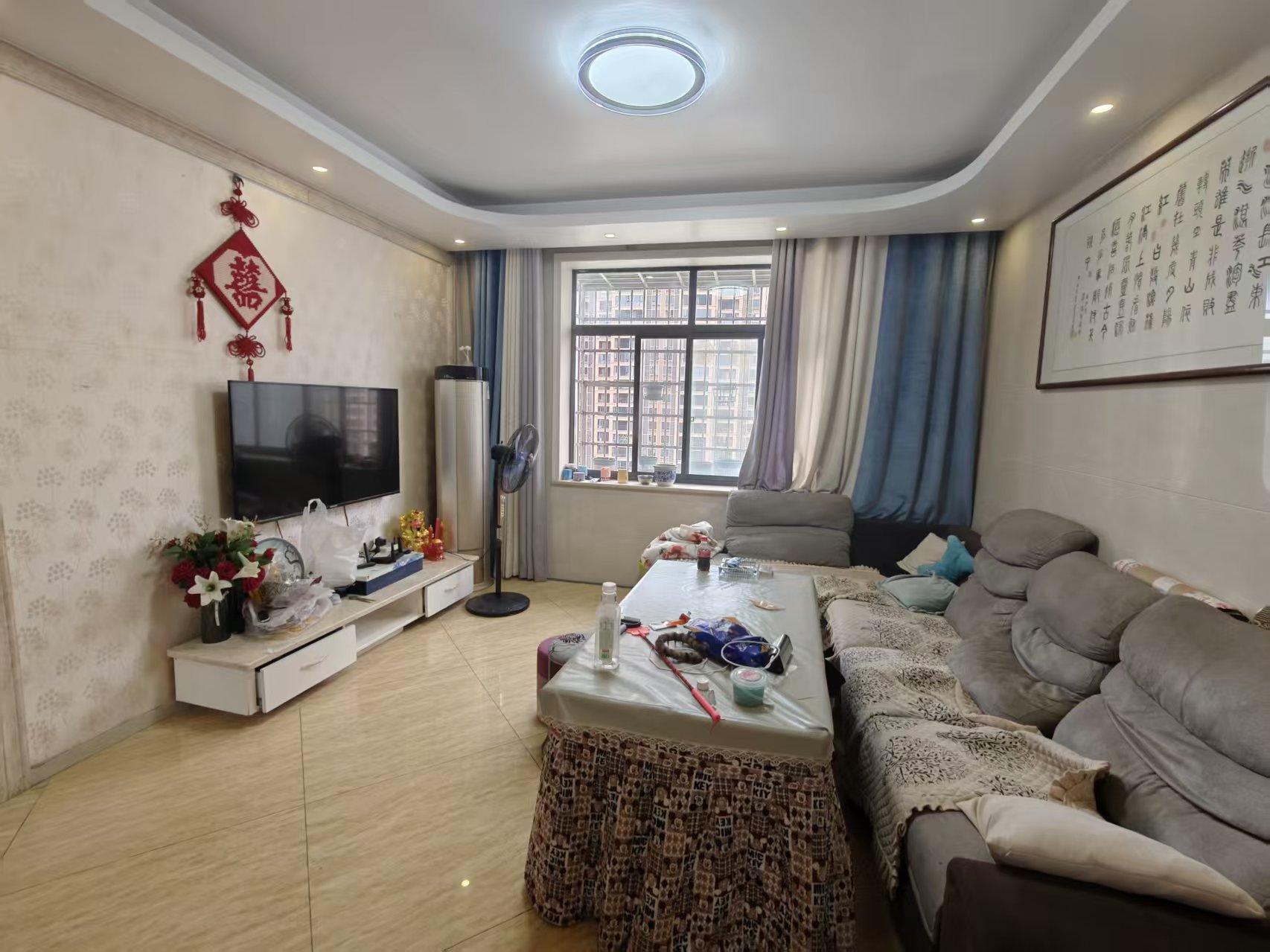 洪源小区 1室0厅0卫 42.8万 洪源小区 1室0厅0卫 42.8万客厅