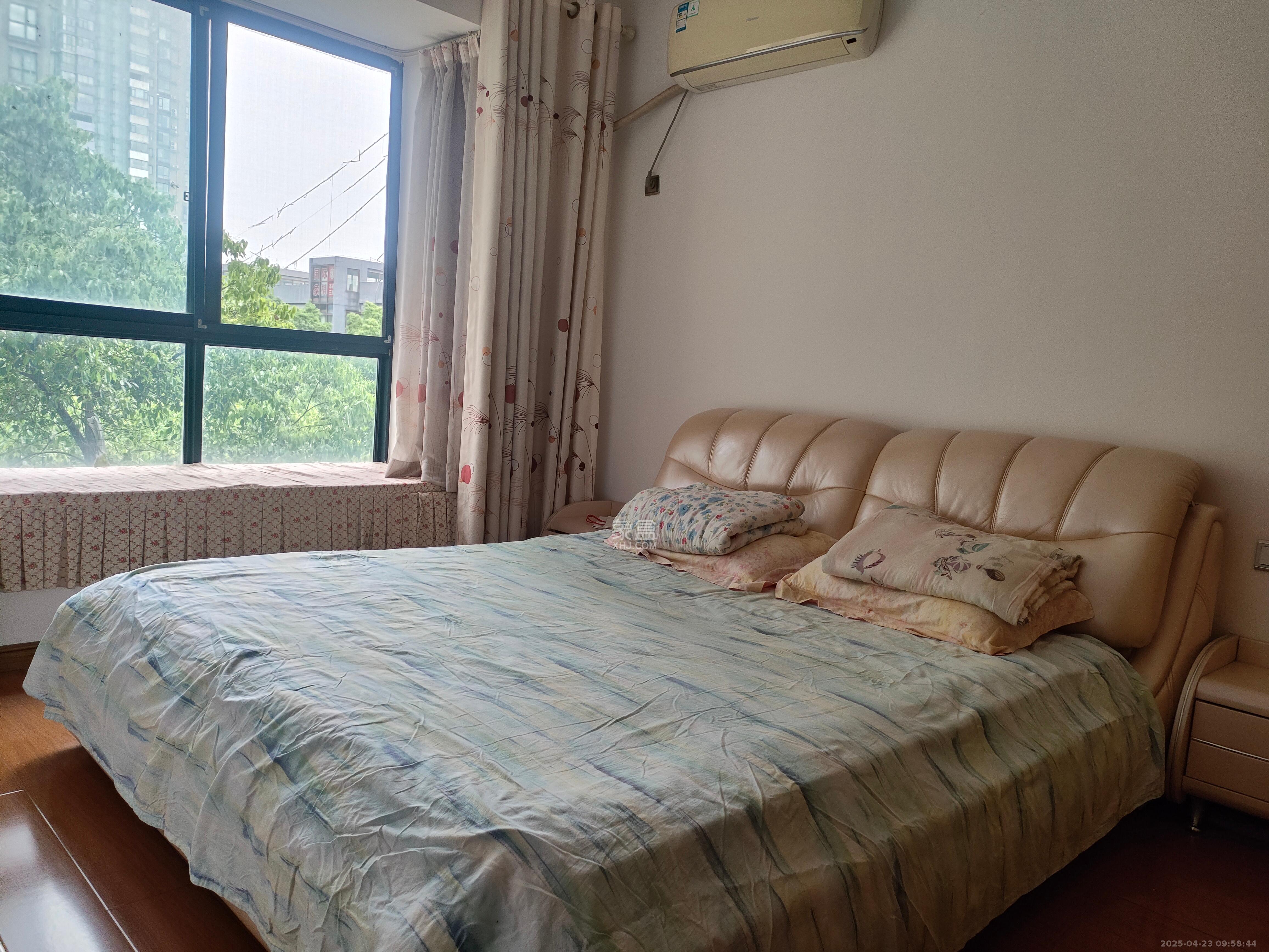 湘江世纪城聚江苑 3室2厅2卫 3200.0元/月 湘江世纪城聚江苑 3室2厅2卫 3200.0元/月室内图