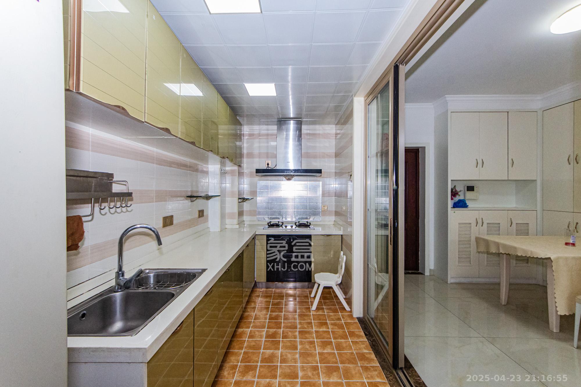 北辰三角洲E5区  2室2厅2卫    120.0万 北辰三角洲E5区  2室2厅2卫    120.0万厨房