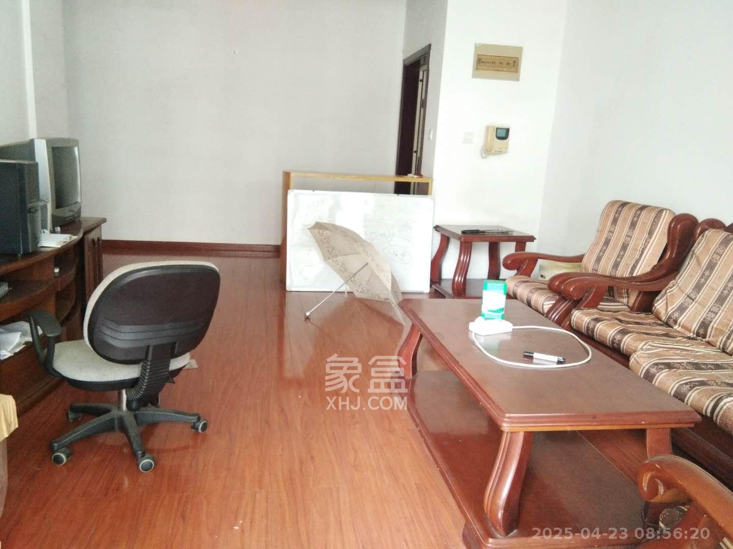 满庭芳小区 3室2厅1卫 2500.0元/月 满庭芳小区 3室2厅1卫 2500.0元/月室内图