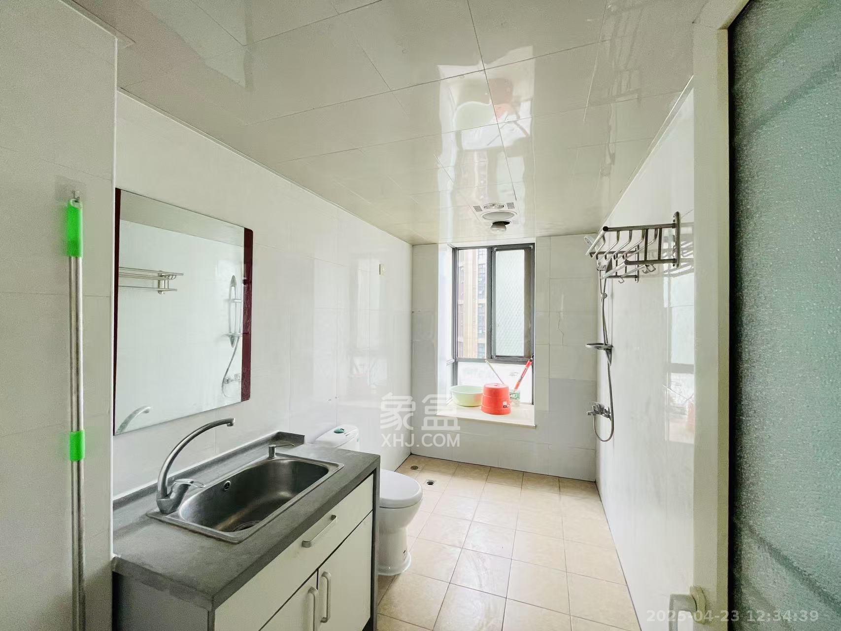 长沙紫金苑  3室1厅1卫    4300.0元/月 长沙紫金苑  3室1厅1卫    4300.0元/月室内图