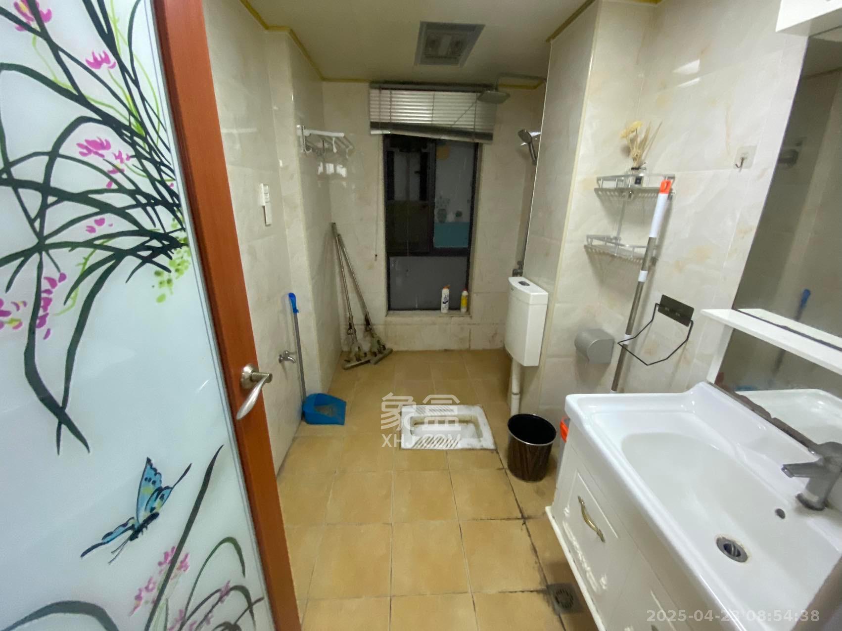 达美D6区  2室1厅1卫   2500.00元/月室内图