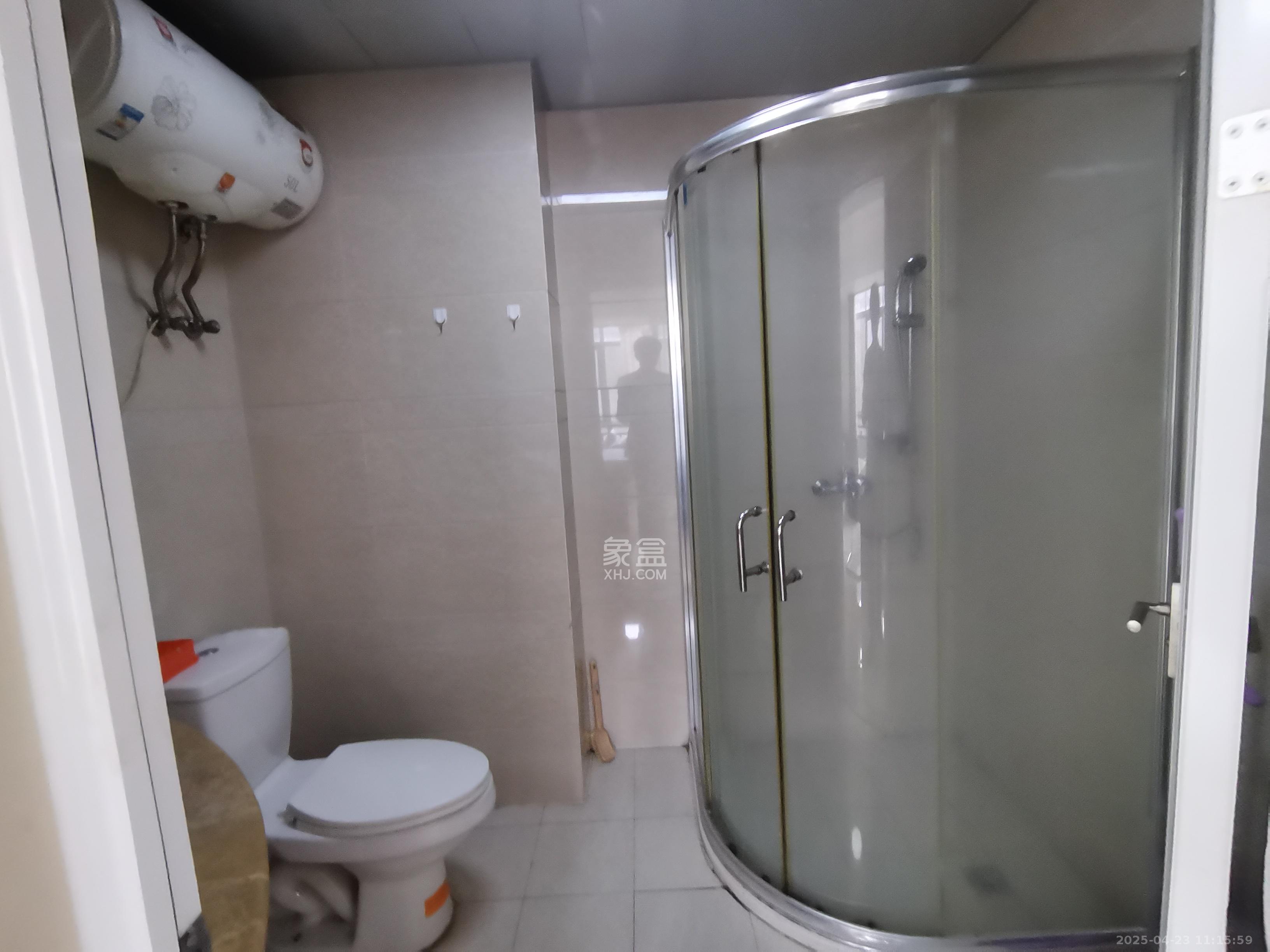 西子一间  2室1厅1卫   1900.00元/月室内图