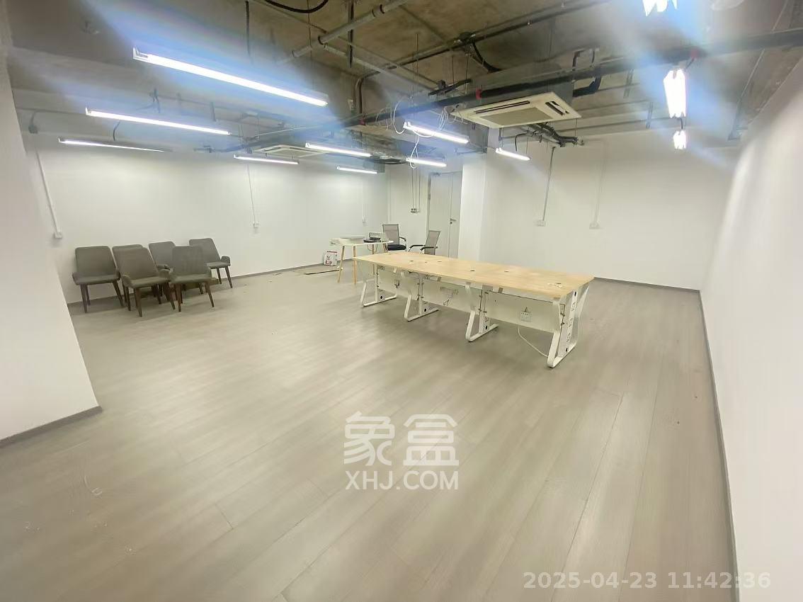 荟聚之光  1室1厅1卫   4000.00元/月室内图